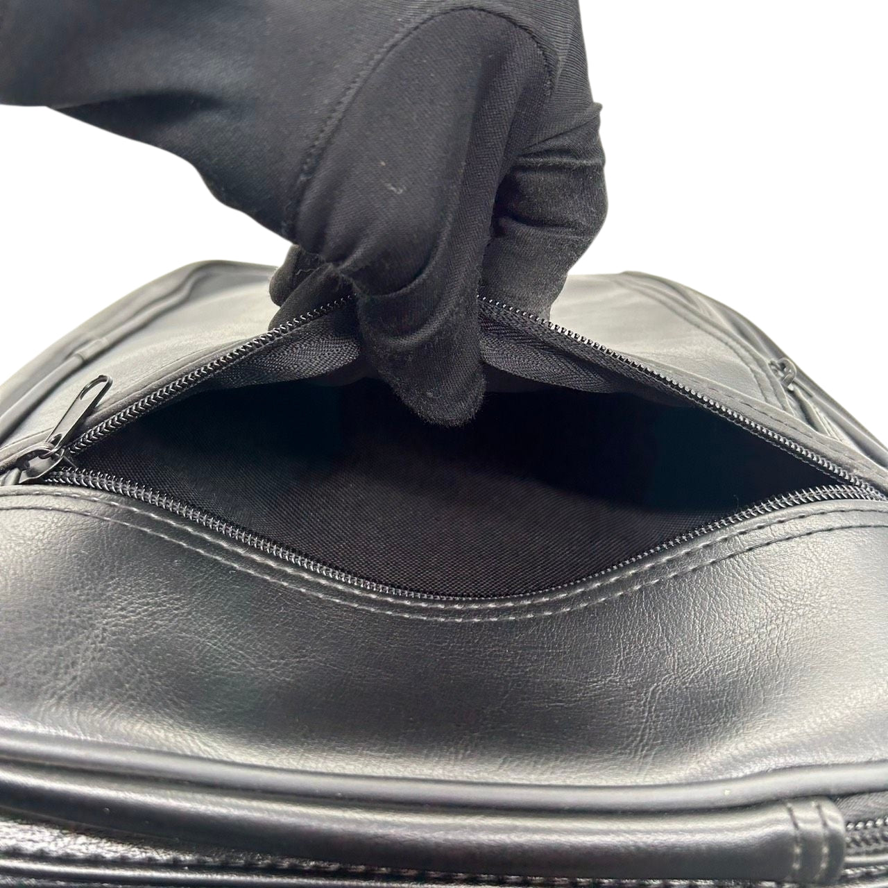 【美品】ケーシーズ KC's スティックバック 3WAY リュック デイパック ショルダーバッグ ビジネスバッグ ブリーフケース 斜め掛け可 A4収納 レザー 本革 ブラック 黒 メンズ バイカー ライダース 日本製 X3