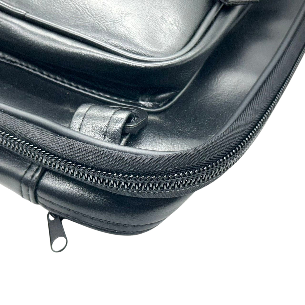 【美品】ケーシーズ KC's スティックバック 3WAY リュック デイパック ショルダーバッグ ビジネスバッグ ブリーフケース 斜め掛け可 A4収納 レザー 本革 ブラック 黒 メンズ バイカー ライダース 日本製 X3