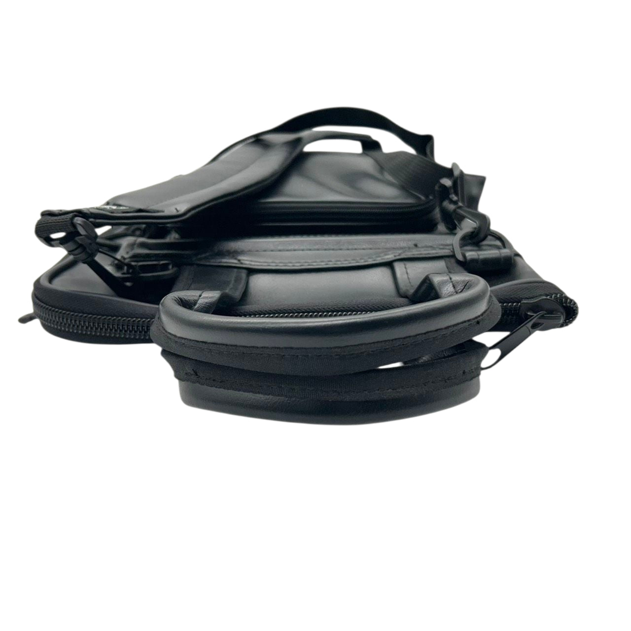 【美品】ケーシーズ KC's スティックバック 3WAY リュック デイパック ショルダーバッグ ビジネスバッグ ブリーフケース 斜め掛け可 A4収納 レザー 本革 ブラック 黒 メンズ バイカー ライダース 日本製 X3