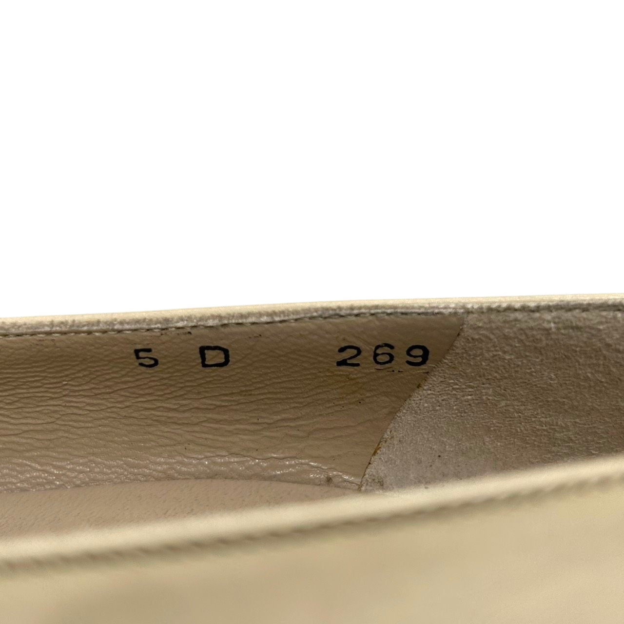 フェラガモ パンプス ヴァラ スクエアバックル バイカラー レザー ベージュ ブラック 5D 22cm イタリア製 キャップトゥ ハイヒール レディース エレガント クラシック フォーマル オフィス ビジネス ヴィンテージ CT1