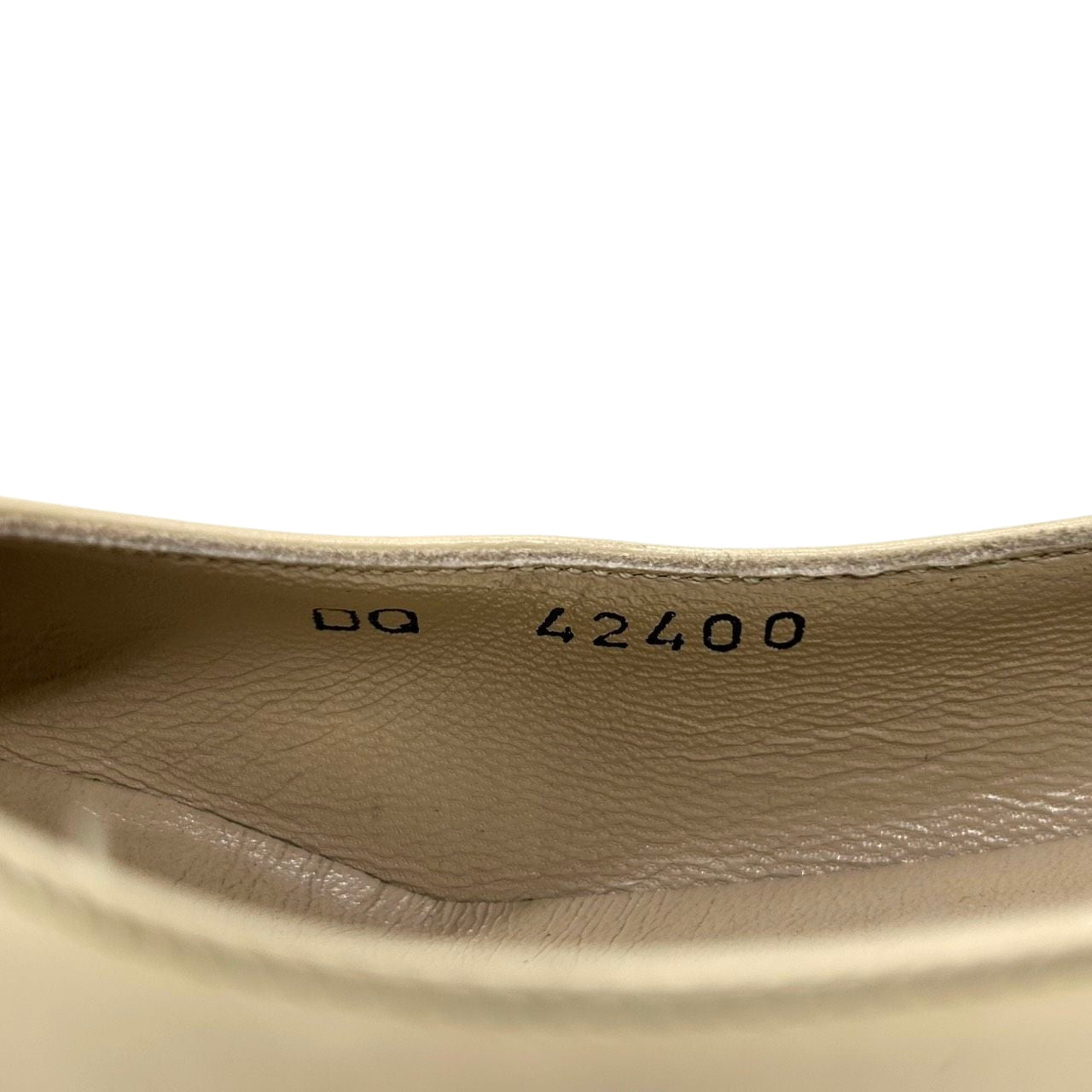 フェラガモ パンプス ヴァラ スクエアバックル バイカラー レザー ベージュ ブラック 5D 22cm イタリア製 キャップトゥ ハイヒール レディース エレガント クラシック フォーマル オフィス ビジネス ヴィンテージ CT1