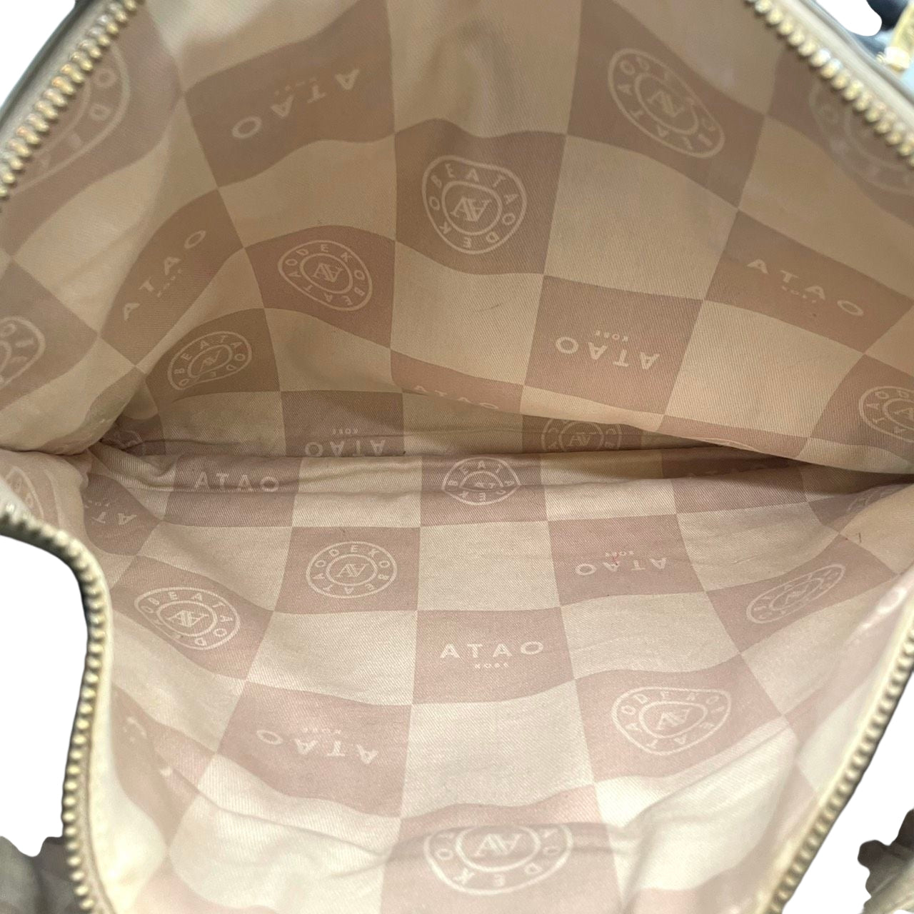 アタオ ATAO elvy エルヴィ 定番人気モデル トートバッグ ハンドバッグ レザー 本革 牛革 バイカラー A4収納可能 ビジネスバッグ 通勤 通学 レディース エレガント 上品 ゴールド金具 シンプルデザイン 肩掛け可能 大人女子 働く女性 U16