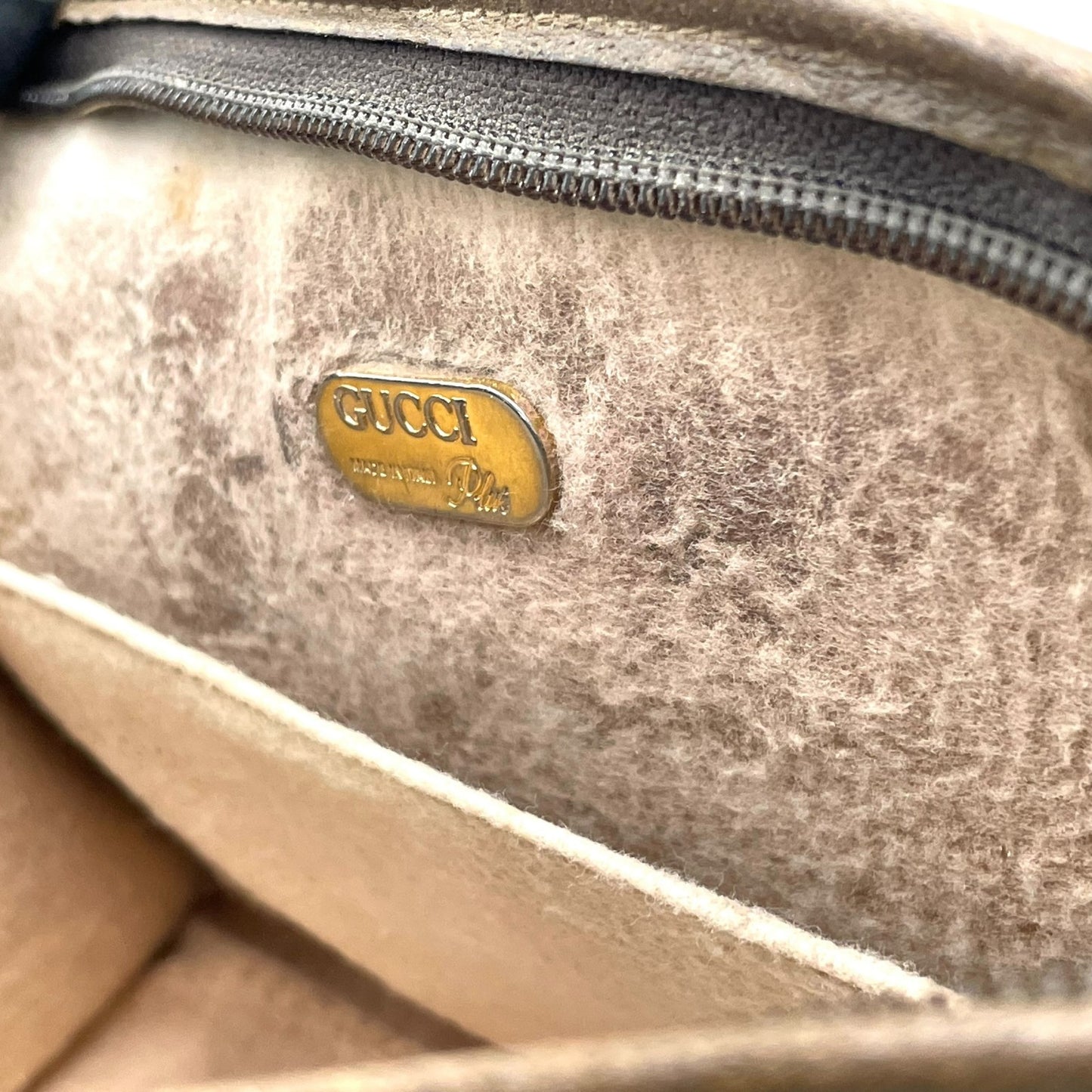 GUCCI グッチ GGプラス グッチプラス クラッチバッグ セカンドバッグ グレー ベージュ PVC レザー ゴールド金具 オールドグッチ ヴィンテージ メンズ レディース K11