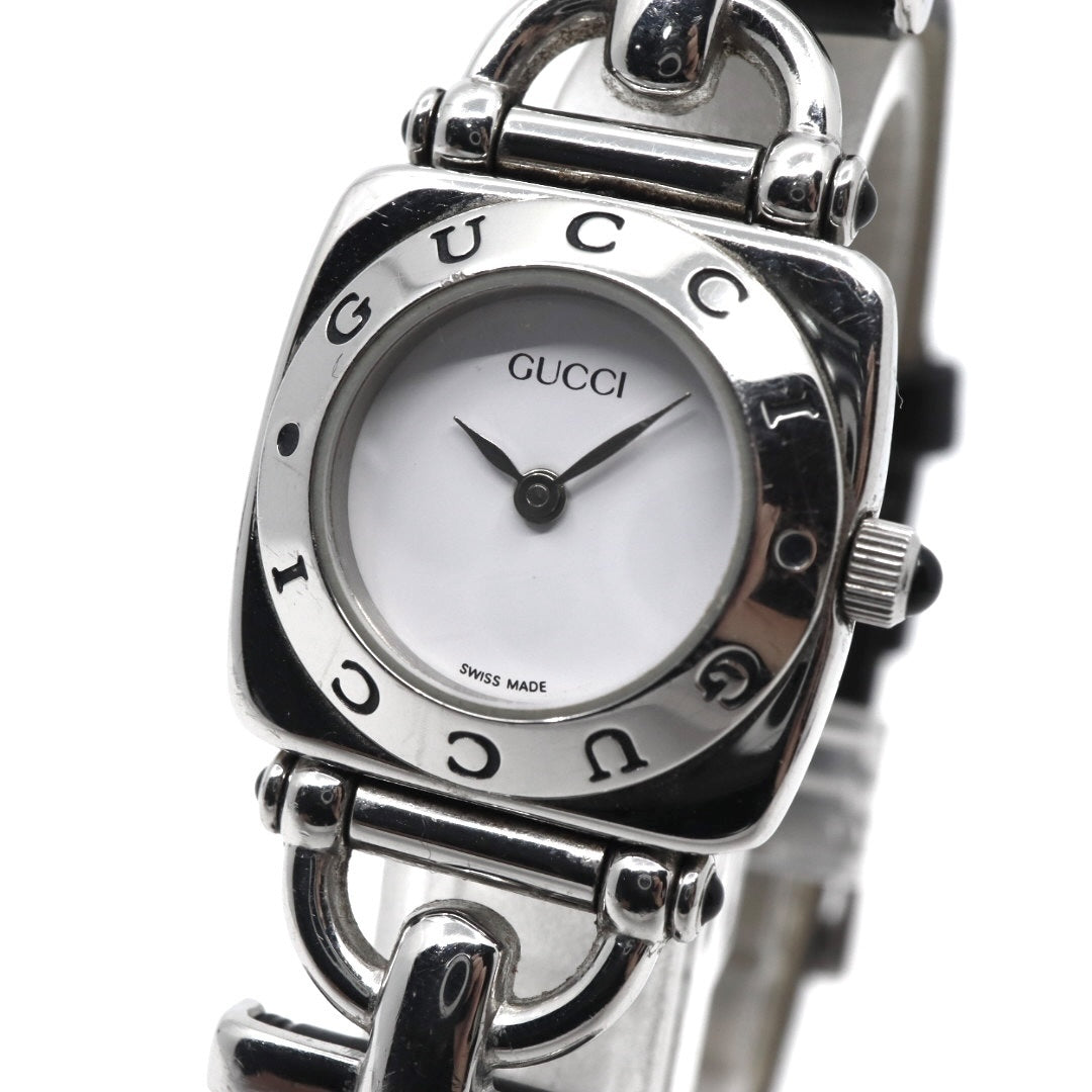【美品/電池交換済/新品ベルト(社外品)】グッチ GUCCI 6300L レディース腕時計 クオーツ スクエアケース シルバー ホワイト文字盤 ブラックレザーベルト ホースビットデザイン クラシック エレガント ドレスウォッチ SWISS MADE G2