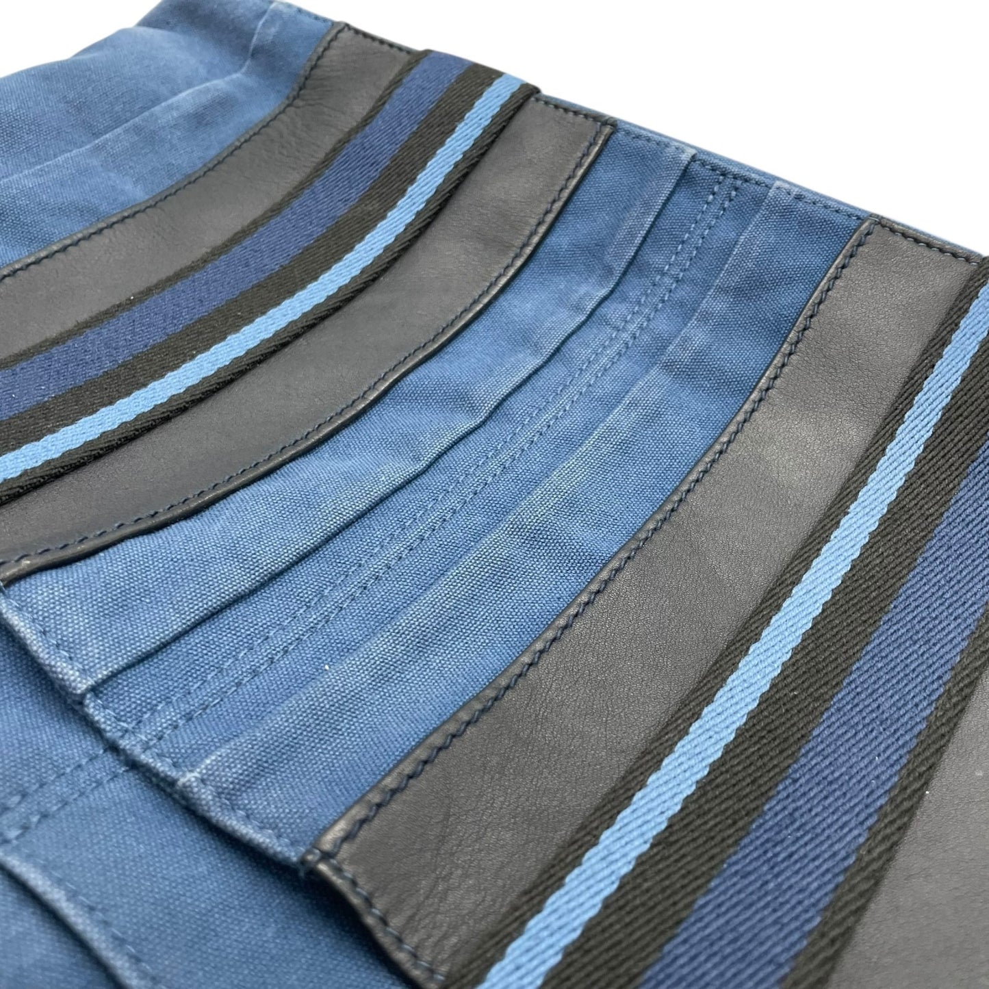 エルメス HERMES トロカホリゾンタル MM トートバッグ ハンドバッグ キャンバス レザー 本革 ネイビー ブルー 青 ブラック 黒 ストライプ メンズ レディース ユニセックス A4収納可 通勤 通学 ビジネス 軽量 鞄 カバン k3