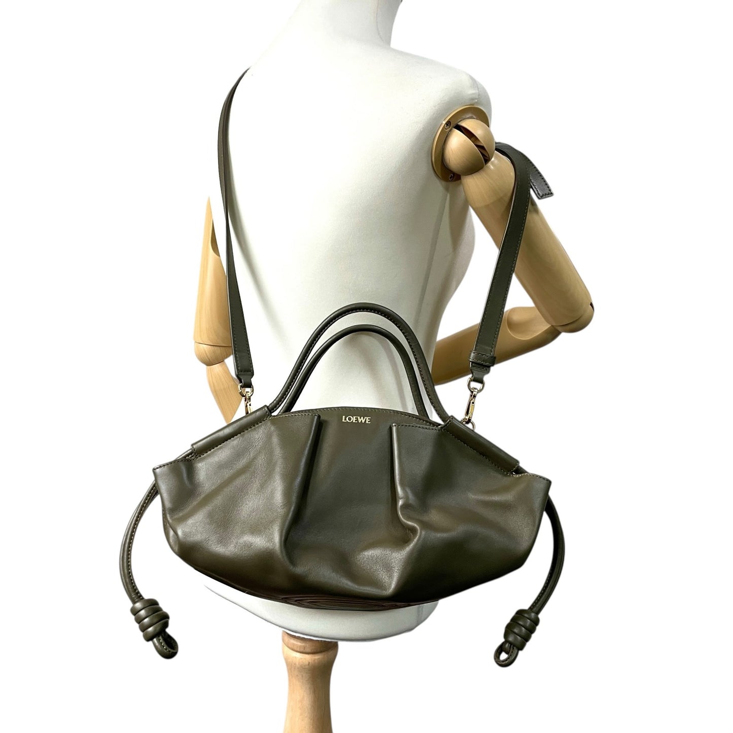 極 美品 未使用級 LOEWE ロエベ Paseo スモール レザー 2WAY ショルダーバッグ ハンドバッグ カーキ グリーンベージュ 上品 軽量