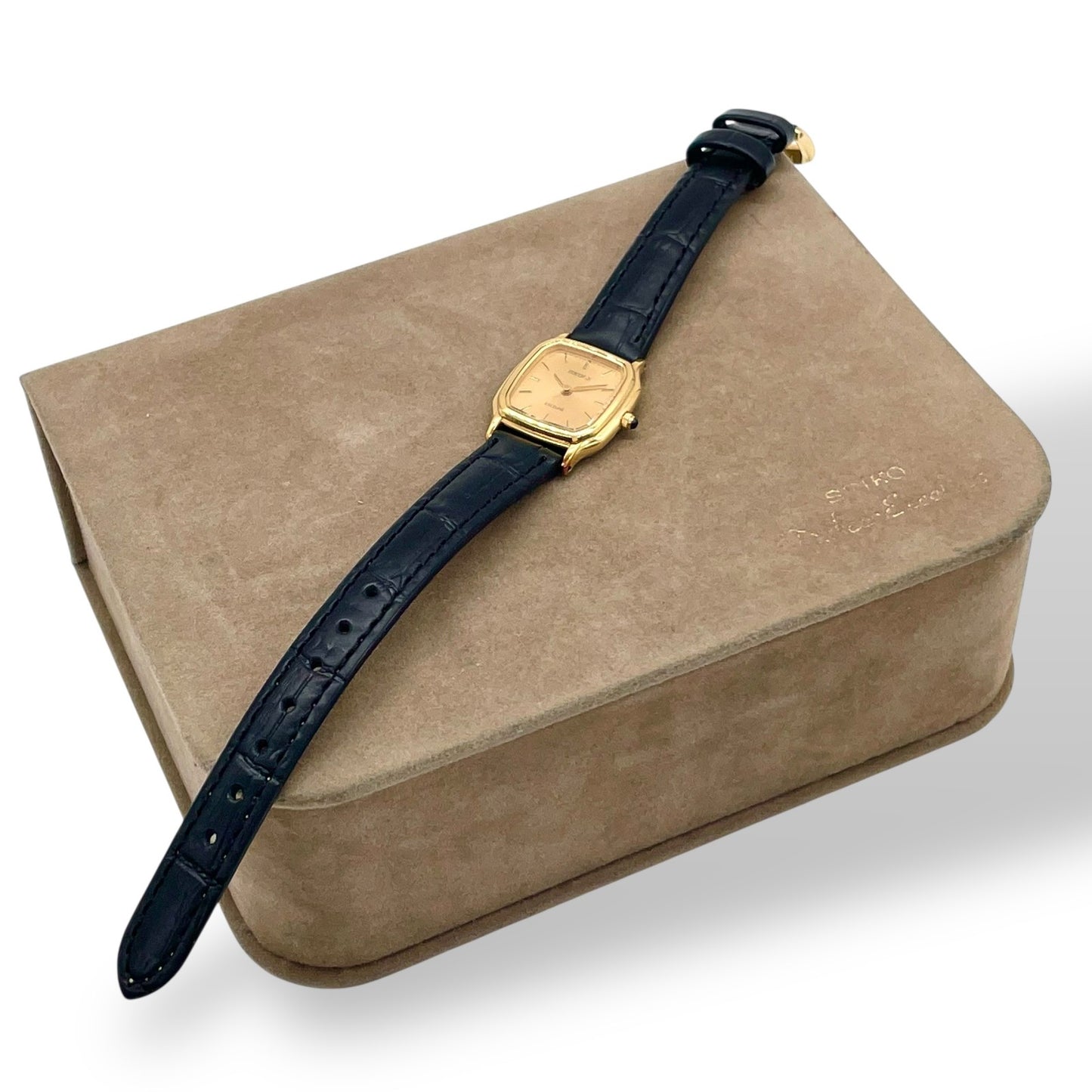 【電池交換済／美品】セイコー エクセリーヌ レディース 腕時計 3F31-5A20 クオーツ ゴールド文字盤 スクエアケース 黒革ベルト アナログ クラシック ビンテージ エレガント ドレスウォッチ クリーニング済 人気モデル G