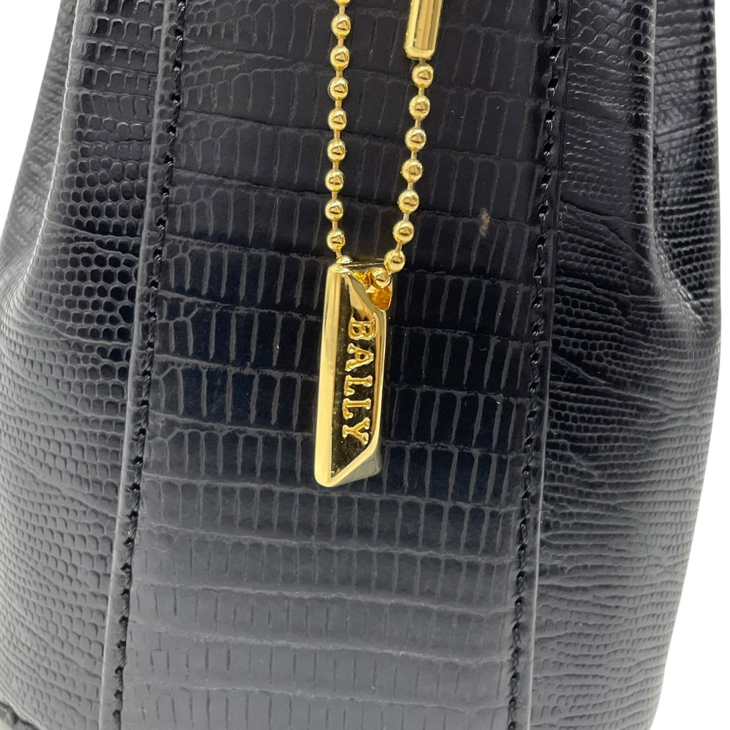 美品 BALLY バリー 2WAY ハンドバッグ ショルダーバッグ 黒 ブラック レザー 型押し ゴールド金具 トップハンドル フラップ開閉 斜め掛け可 レディース C4