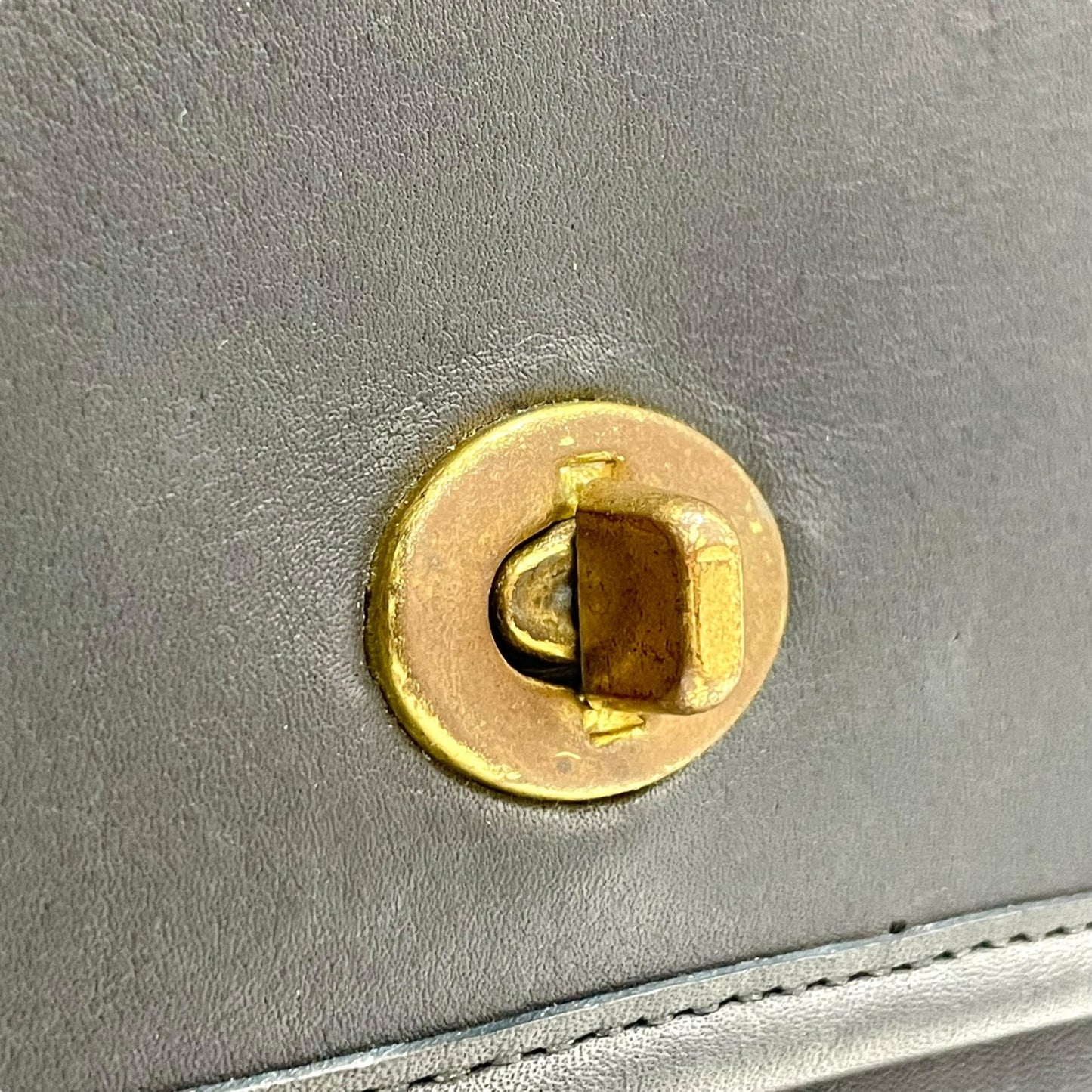 COACH オールドコーチ 2WAY ハンドバッグ ショルダーバッグ 紺 ネイビー オールレザー ターンロック ゴールド金具 クロスボディ 斜め掛け レディース S84