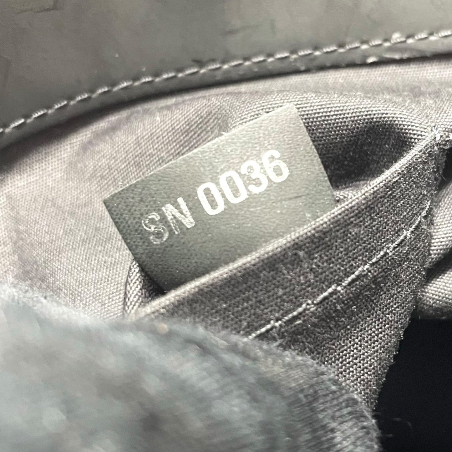 極美品 LOUIS VUITTON ルイヴィトン パッシィ GM エピ ビジネスバッグ ビジネストート トートバッグ ハンドバッグ M59252 黒 ブラック ノワール レザー シルバー金具 肩掛け可 メンズ レディース C