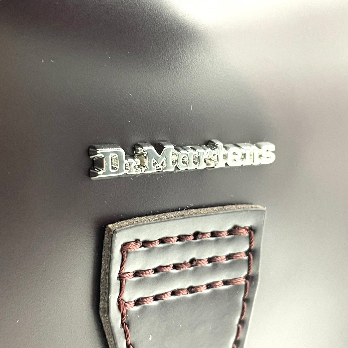 未使用級 美品 Dr.Martens ドクターマーチン ショルダーバッグ リポーターバッグ ブラウン 茶色 レザー クロスボディ 斜め掛け ユニセックス Z1