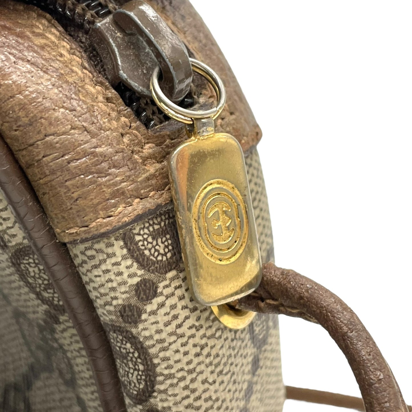 GUCCI グッチ GGスプリーム ショルダーバッグ 茶 ブラウン PVC レザー ゴールド金具 クロスボディ 斜め掛け可 オールドグッチ ヴィンテージ GG柄 レディース Z3