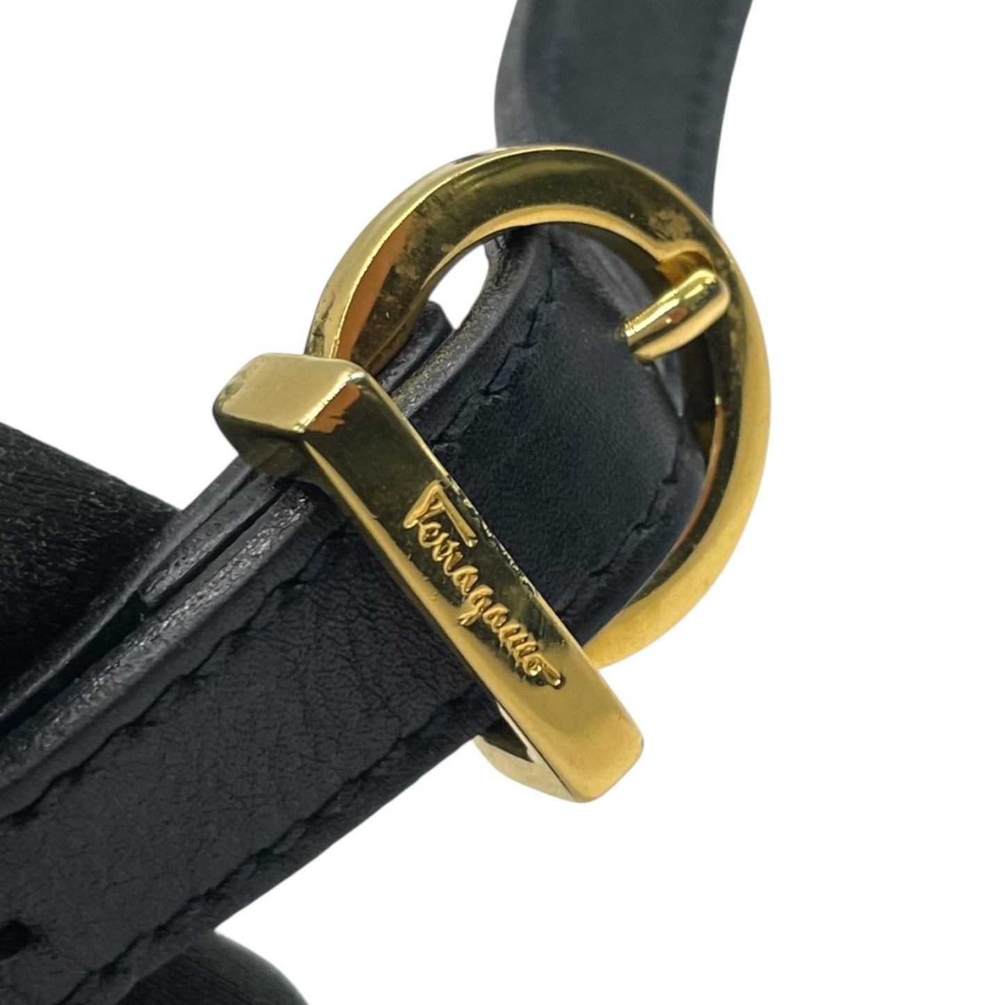 美品 サルヴァトーレ フェラガモ Salvatore Ferragamo ヴァラリボン ショルダーバッグ 紺 ネイビー レザー ゴールド金具 レディース B3