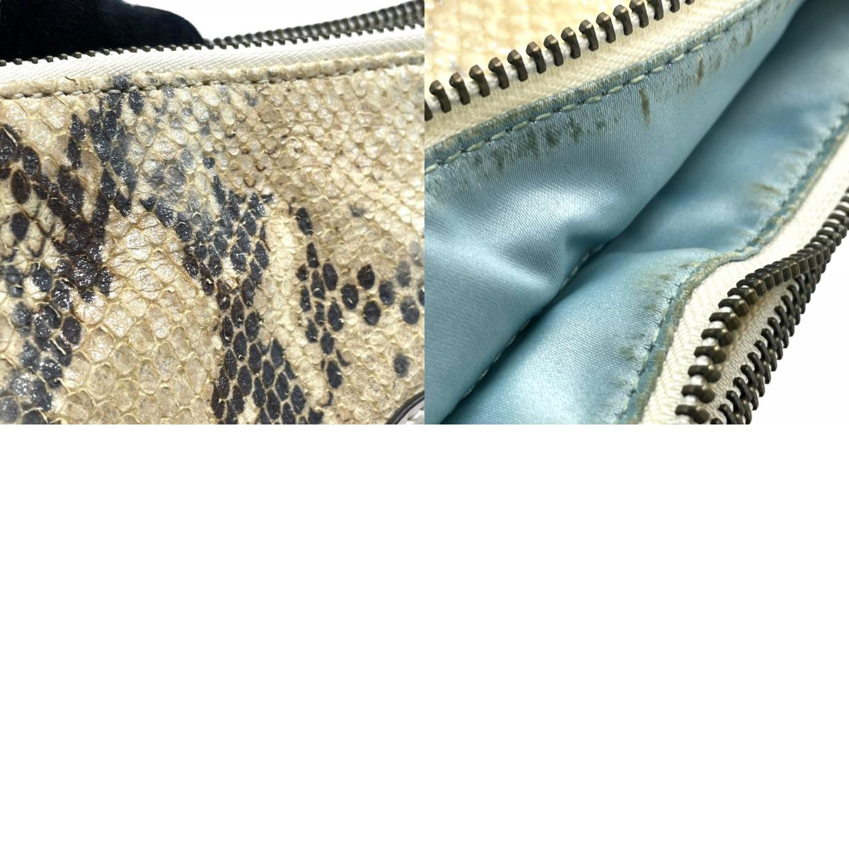 COACH コーチ ハンドバッグ ワンショルダー ベージュ レザー 型押し エンボス チェーンショルダー 肩掛け可 ロゴ チャーム付き レディース S30