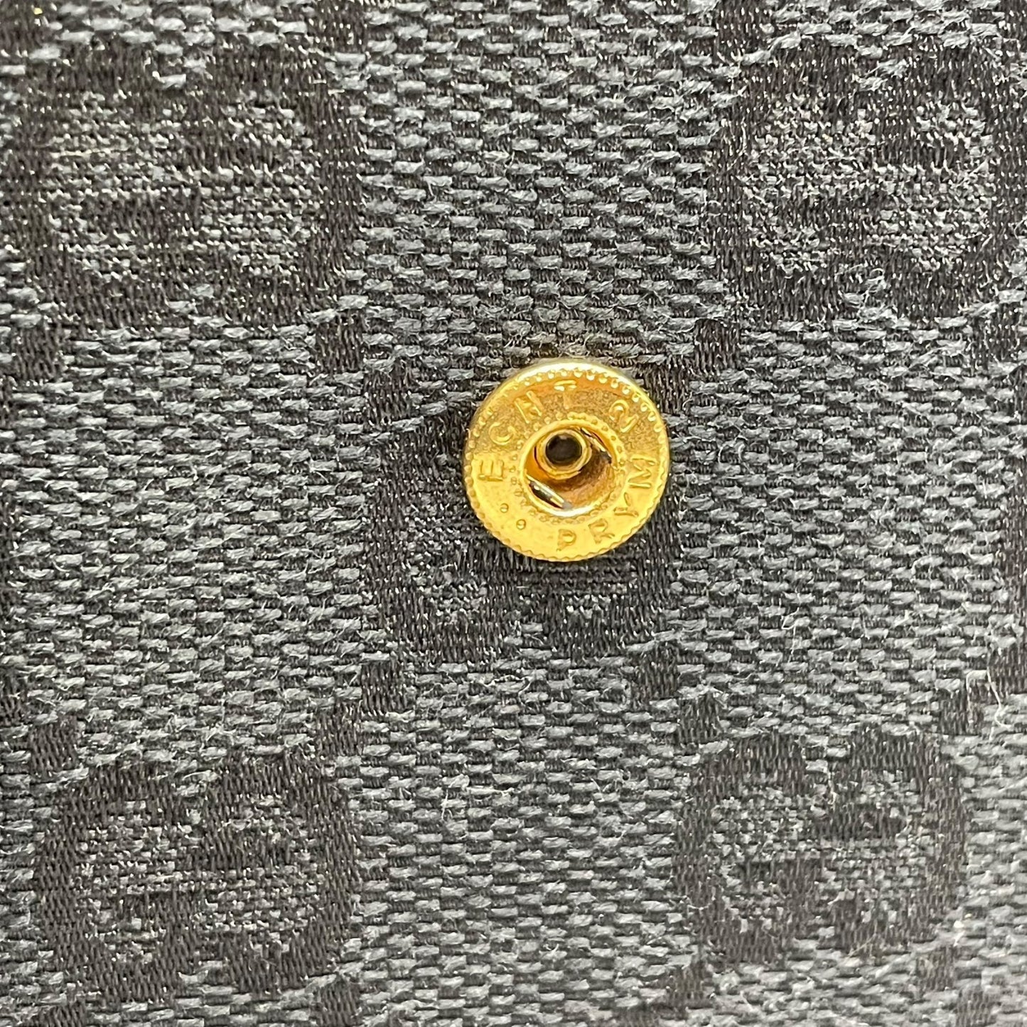 【美品】GUCCI グッチ GGキャンバス タイガーヘッド 二つ折り財布 コンパクトウォレット GG柄 虎 キャンバス レザー ブラック ゴールド金具 ヴィンテージ レディース M2