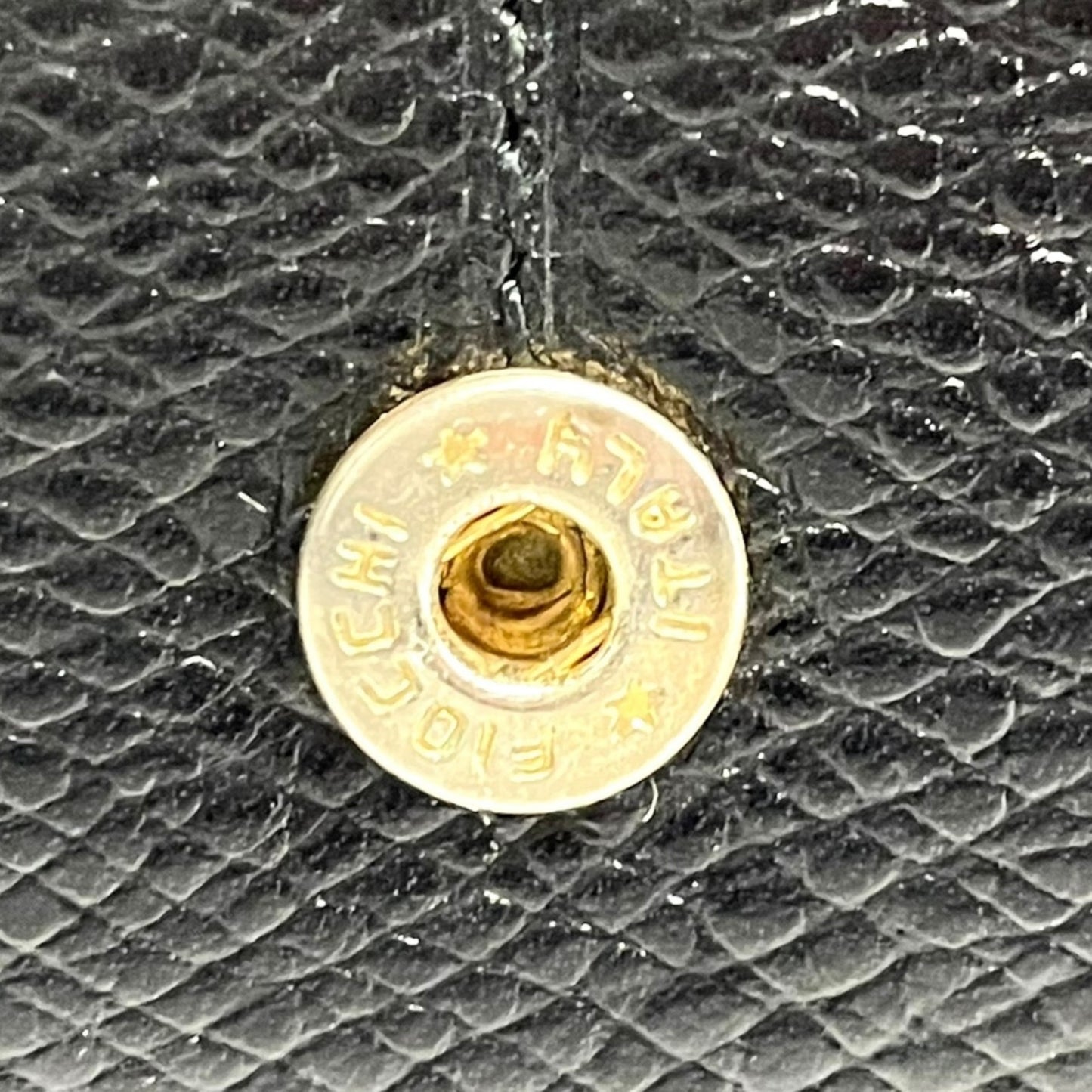 LOEWE ロエベ 二つ折り 長財布 ロングウォレット アナグラム 型押しロゴ ブラック レザー シボ革 ゴールド金具 ヴィンテージ レディース W2