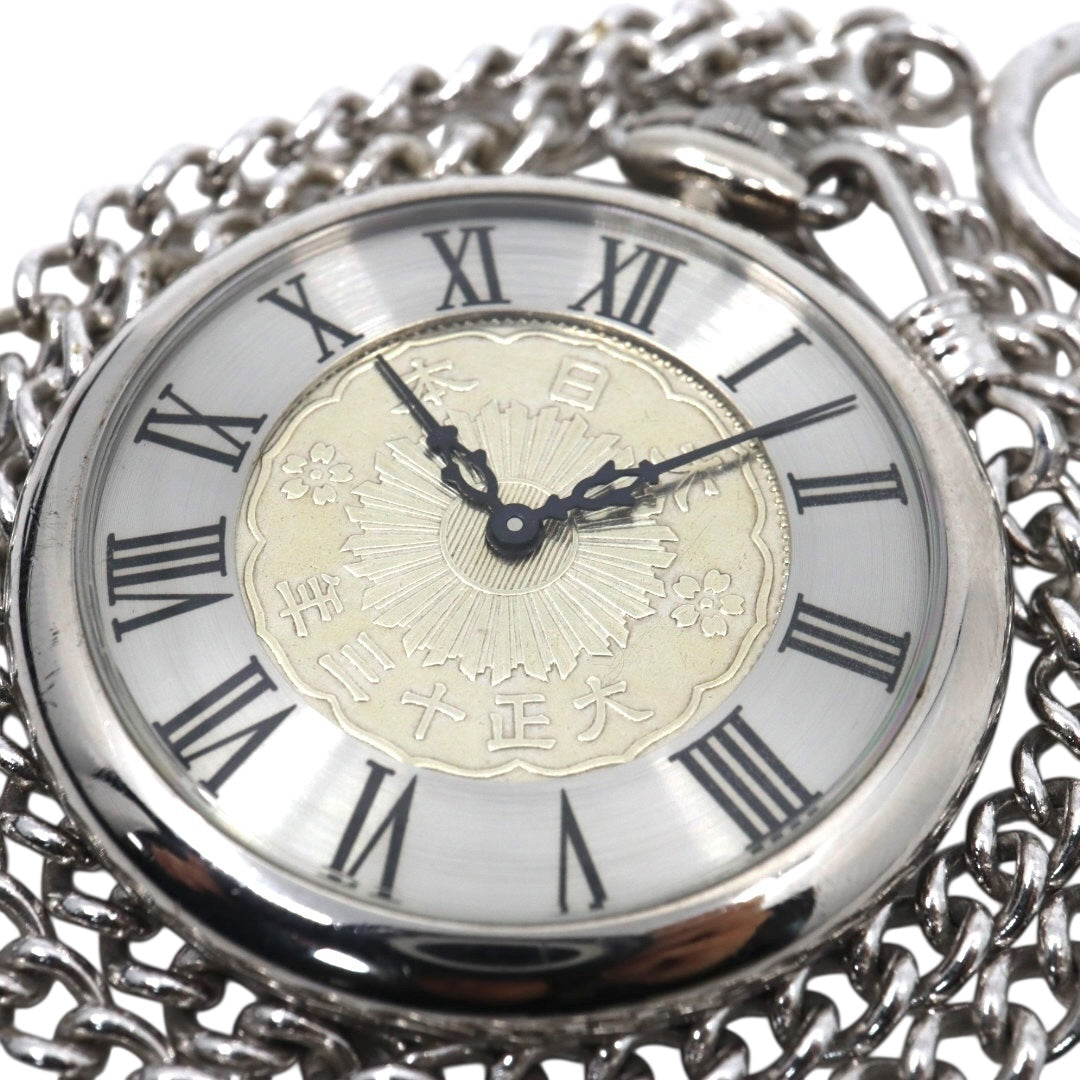 【美品/稼働品】松本徽章 懐中時計 五十銭 硬貨 大正三年 1924年 鳳凰 コインウォッチ アナログ クオーツ ローマンインデックス シルバー チェーン付き クラシック レトロ ヴィンテージ 和風 日本 コレクション G9