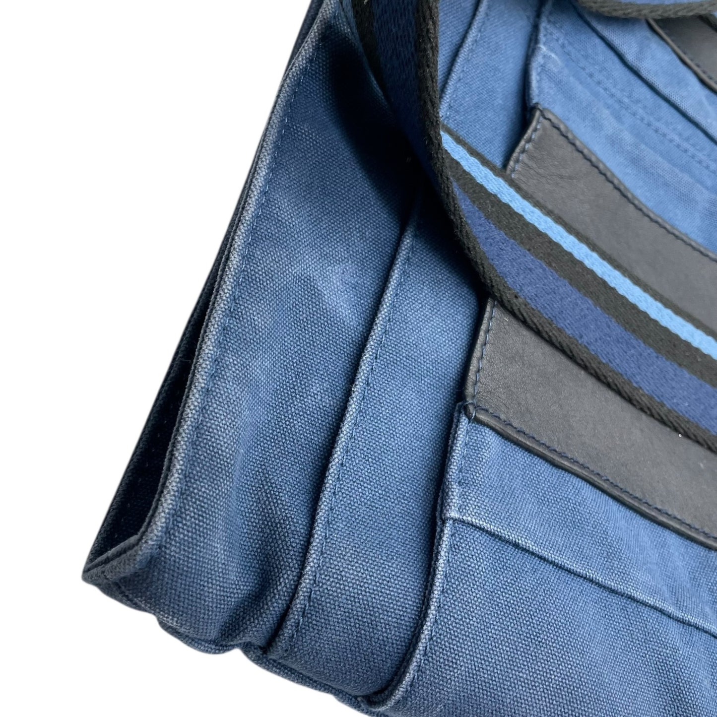 エルメス HERMES トロカホリゾンタル MM トートバッグ ハンドバッグ キャンバス レザー 本革 ネイビー ブルー 青 ブラック 黒 ストライプ メンズ レディース ユニセックス A4収納可 通勤 通学 ビジネス 軽量 鞄 カバン k3