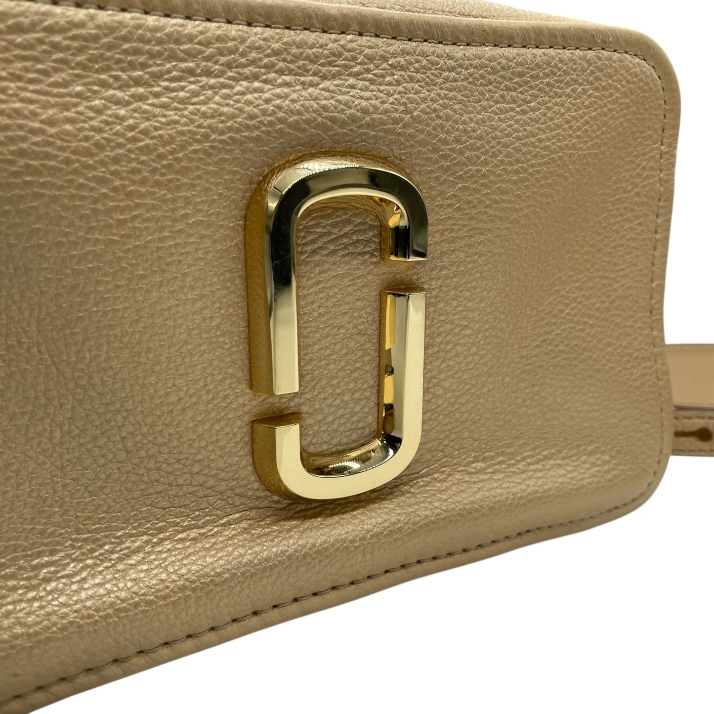 【未使用級】 極 美品 MARC JACOBS マークジェイコブス スナップショット カメラバッグ ベージュ レザー クロスボディ ショルダーバッグ ダブルJロゴ ゴールド金具 レディース K8