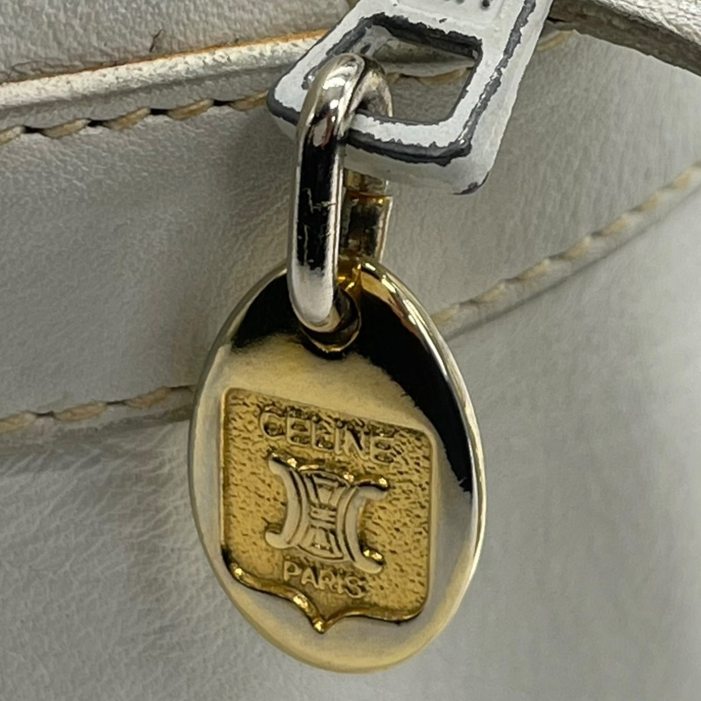 Authentic CELINE White Leather Shoulder Bag Trionf Camera Bag Gold Hardware Vintage Women's