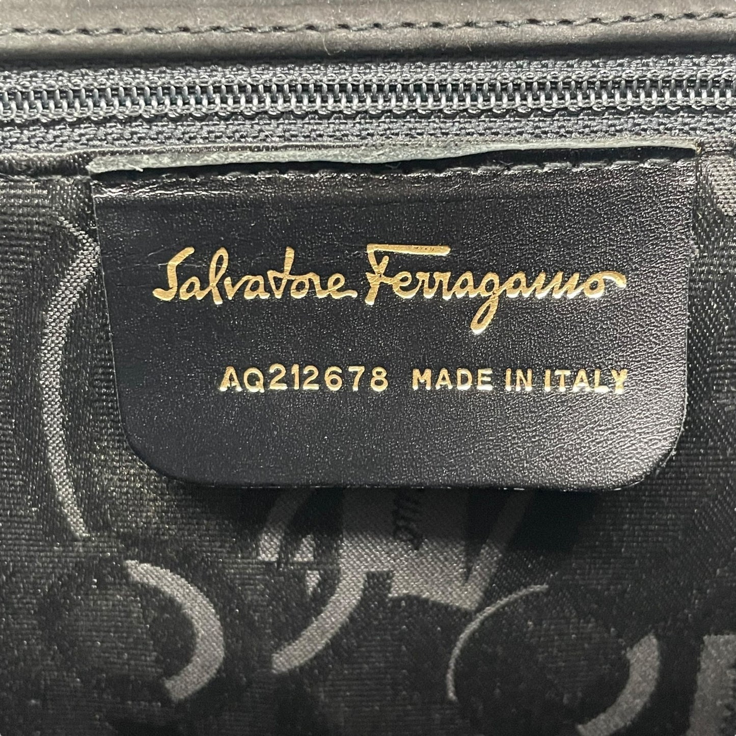 美品 Salvatore Ferragamo フェラガモ ガンチーニ 2WAY ハンドバッグ ショルダーバッグ 黒 ブラック AQ21 ゴールド金具 スエード レディース ヴィンテージ品 E