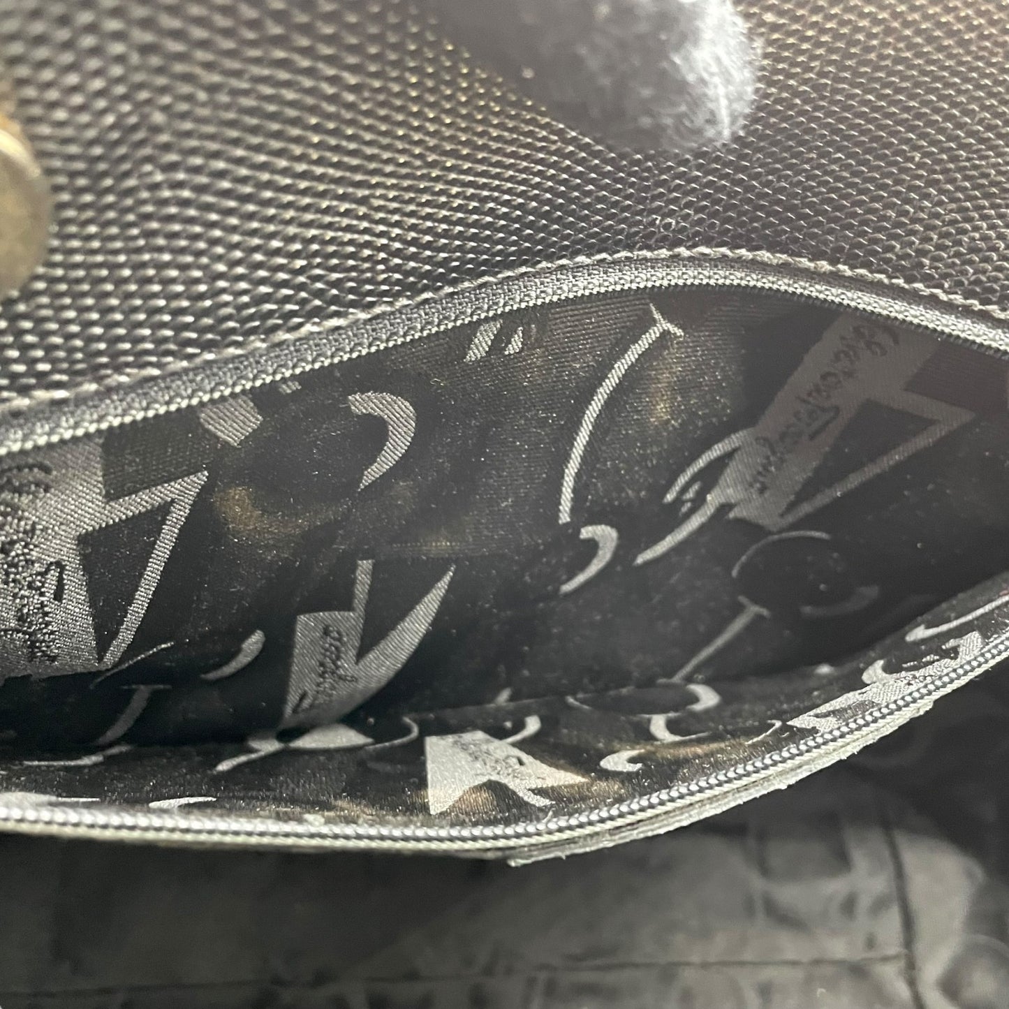 Salvatore Ferragamo フェラガモ ヴァラリボン トートバッグ ワンショルダー レザー トカゲ型押し 黒 ブラック ゴールド金具 肩掛け可 サルヴァトーレフェラガモ レディース D