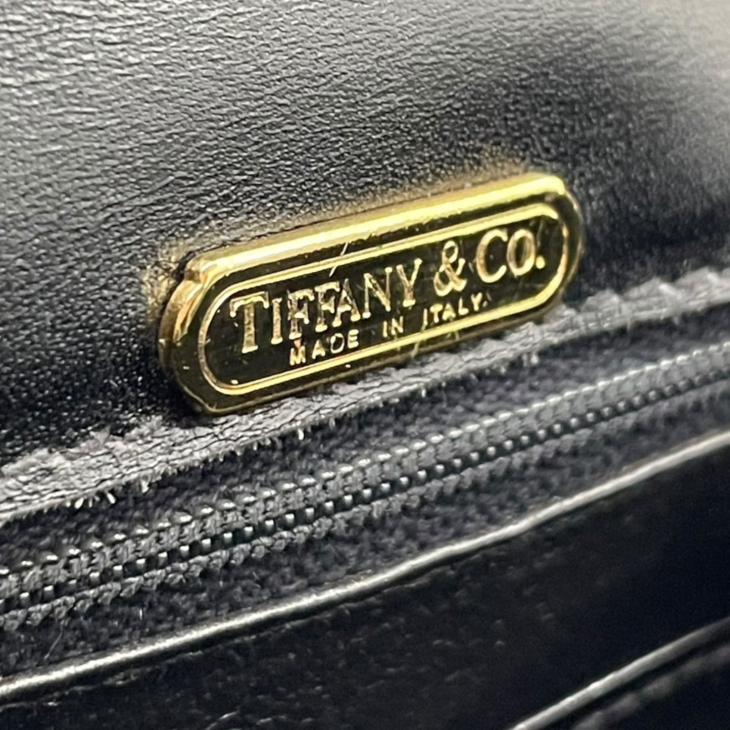 美品 TIFFANY＆Co. ティファニー ハンドバッグ 黒 ブラック レザー クロコ型押し ゴールド金具 手提げ トップハンドル フラップ開閉 レディース B