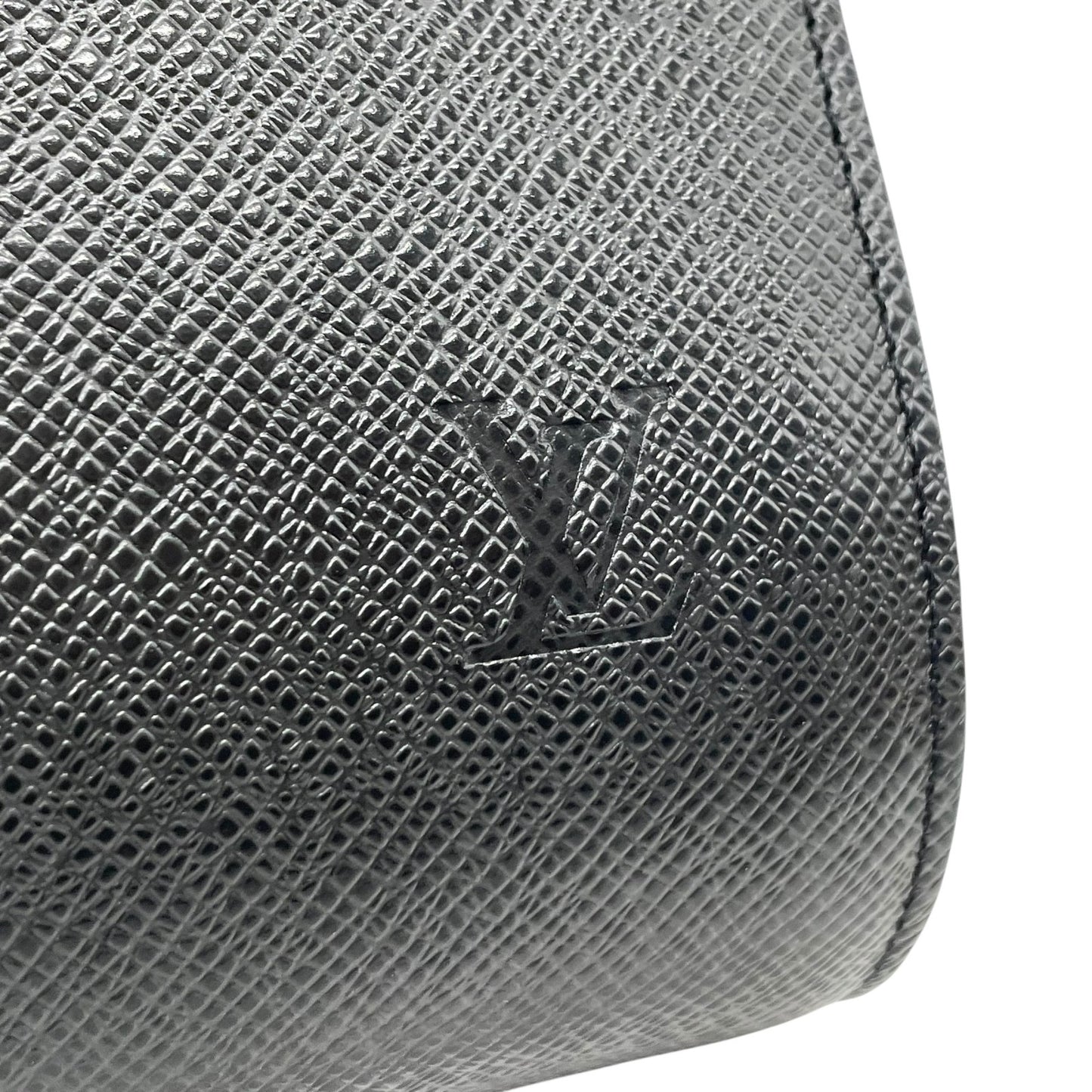 美品 Louis Vuitton ルイヴィトン M30182 タイガ バイカル セカンドバッグ レザー 黒 ブラック メンズ K3