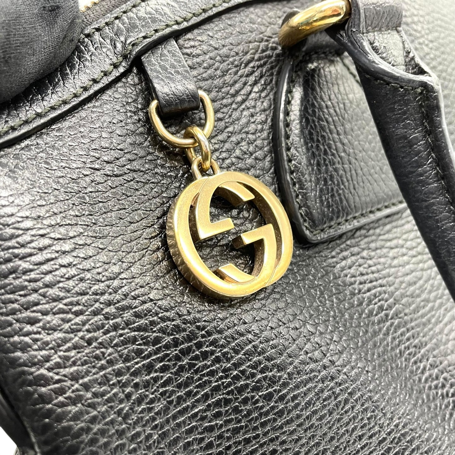 美品 GUCCI グッチ 2WAY ハンドバッグ ショルダーバッグ 449651 インターロッキングG ブラック レザー ゴールド金具 斜め掛け可 レディース D