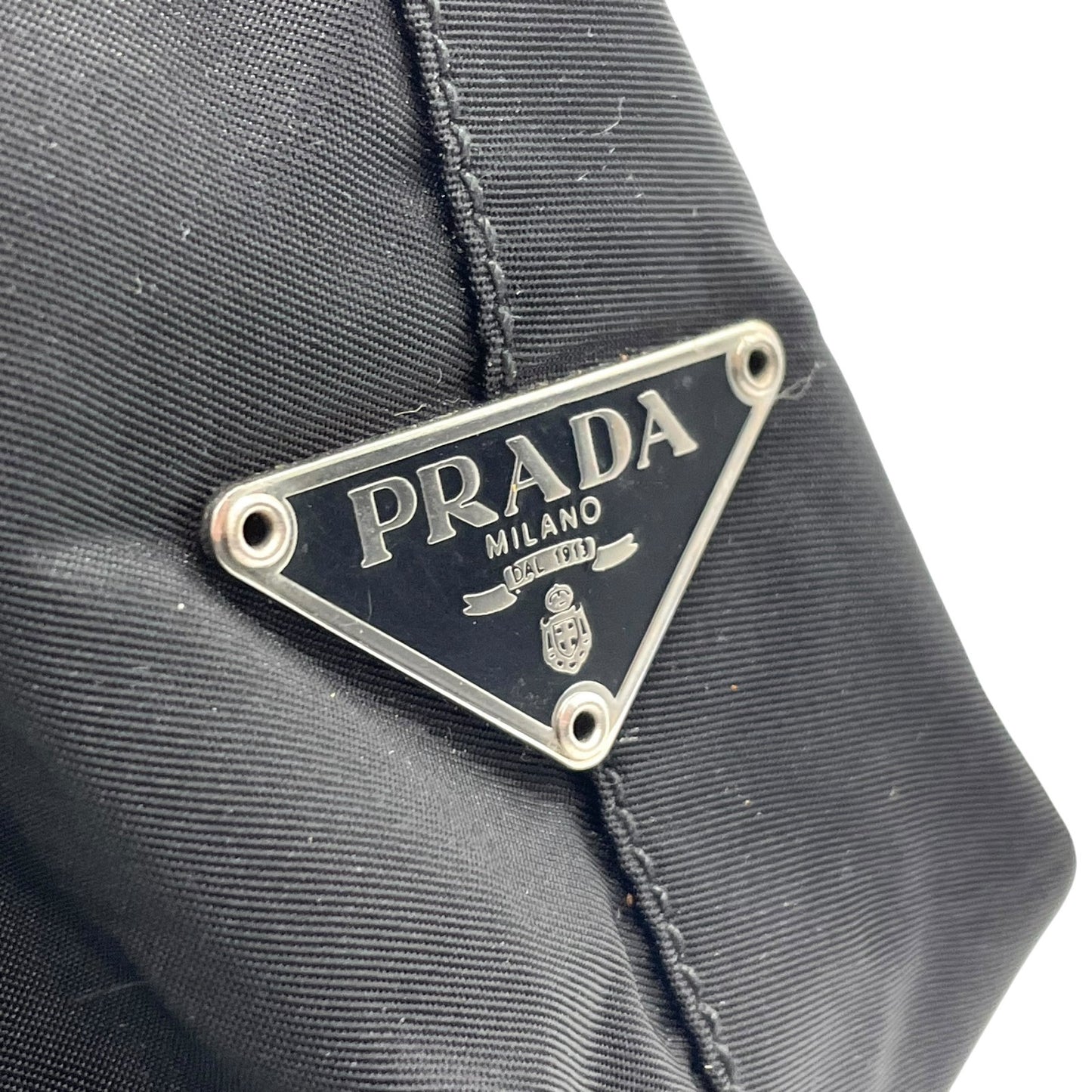 美品 PRADA プラダ ワンショルダー ショルダーバッグ ハンドバッグ 三角プレートロゴ トライアングルロゴ 黒 ブラック ナイロン シルバー金具 レディース B2