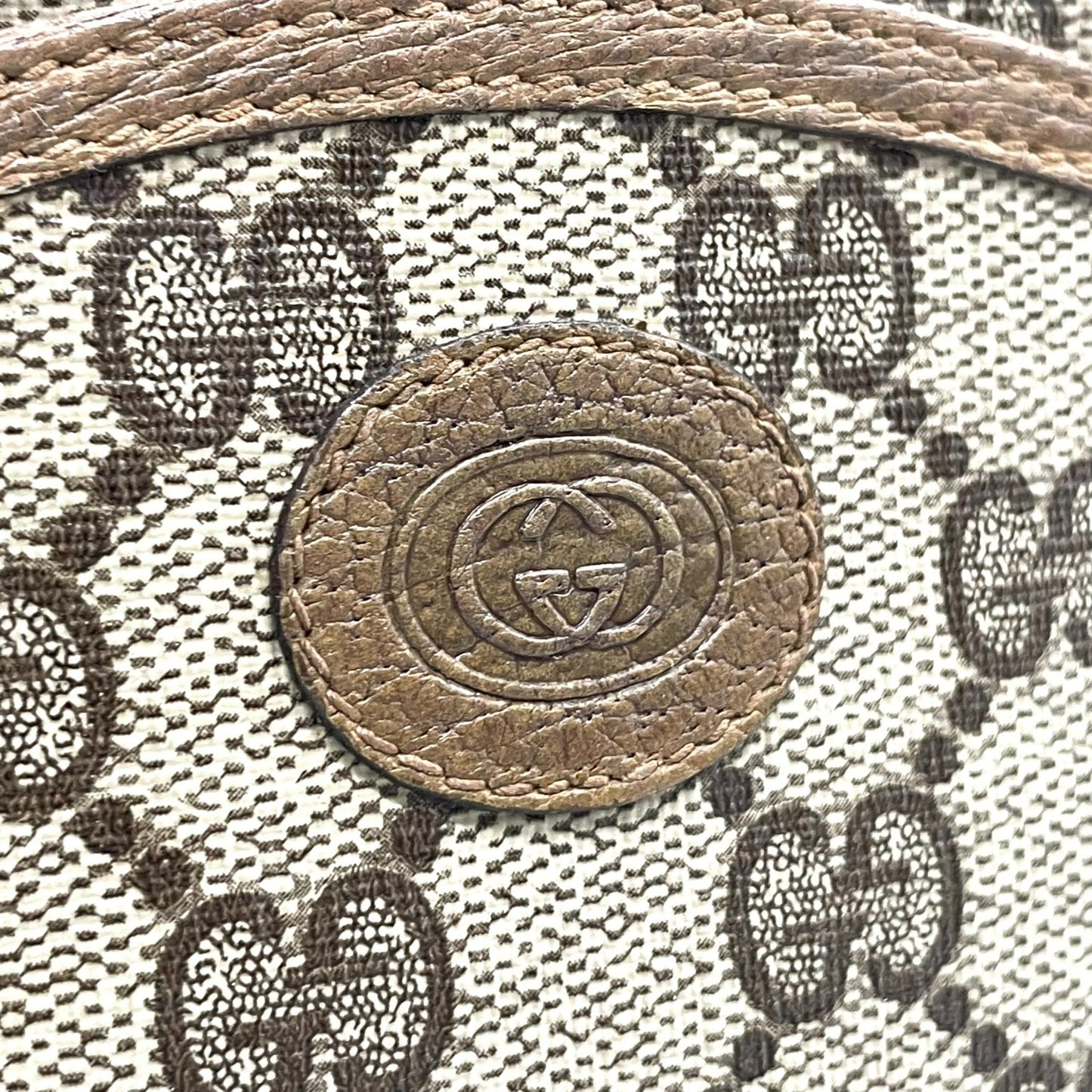 GUCCI グッチ GGスプリーム ショルダーバッグ 茶 ブラウン PVC レザー ゴールド金具 クロスボディ 斜め掛け可 オールドグッチ ヴィンテージ GG柄 レディース Z3