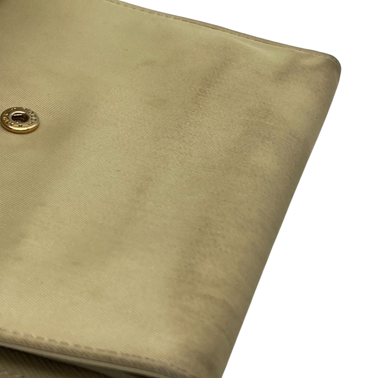 プラダ PRADA 三つ折り財布 コンパクトウォレット ベージュ ナイロン レザー 三角ロゴプレート トライアングルロゴ ゴールド金具 レディース M1