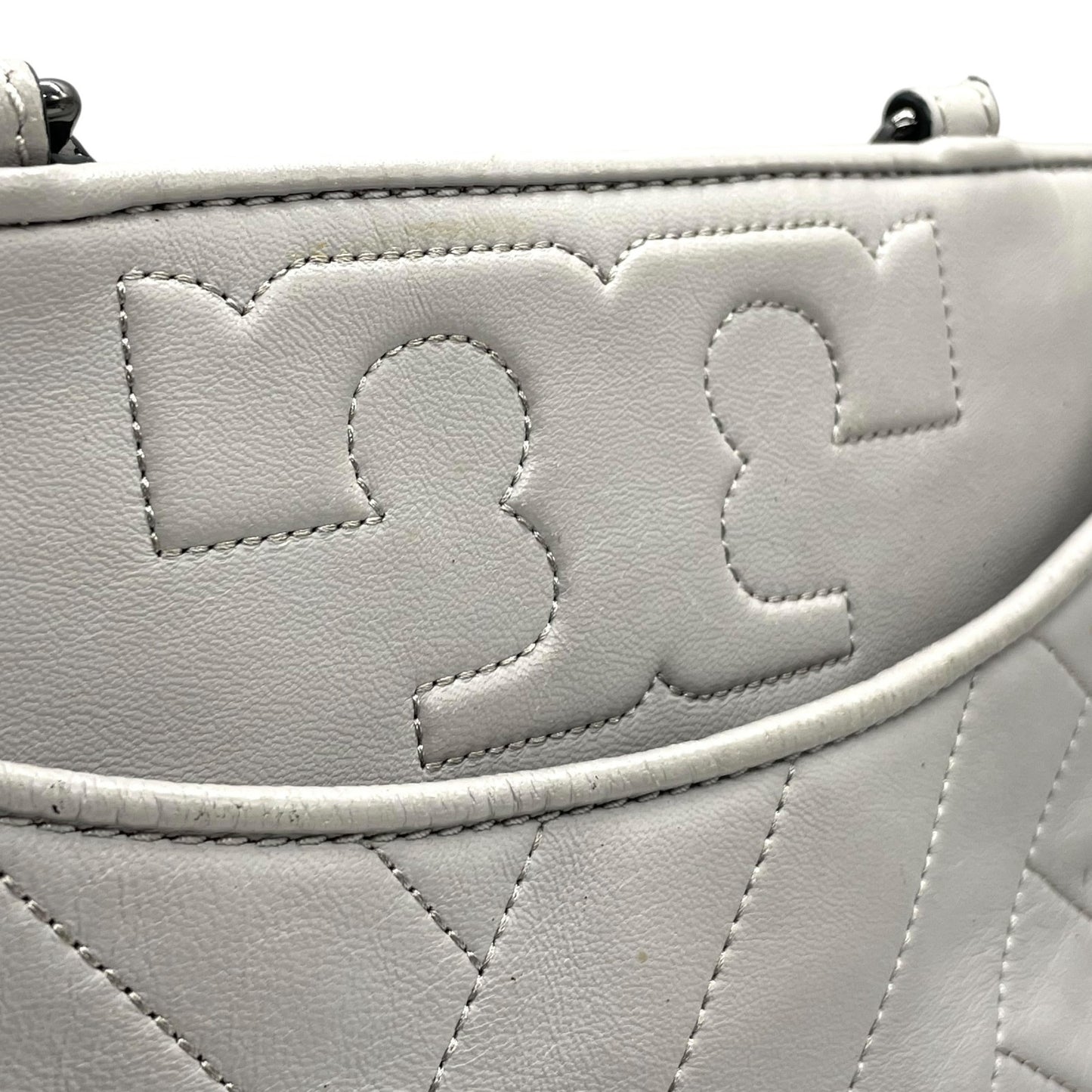 トリーバーチ TORY BURCH 2WAY ハンドバッグ ショルダーバッグ グレー レザー ブラック金具 スクエア型 ロゴ 斜め掛け可 ファスナー開閉 レディース U11