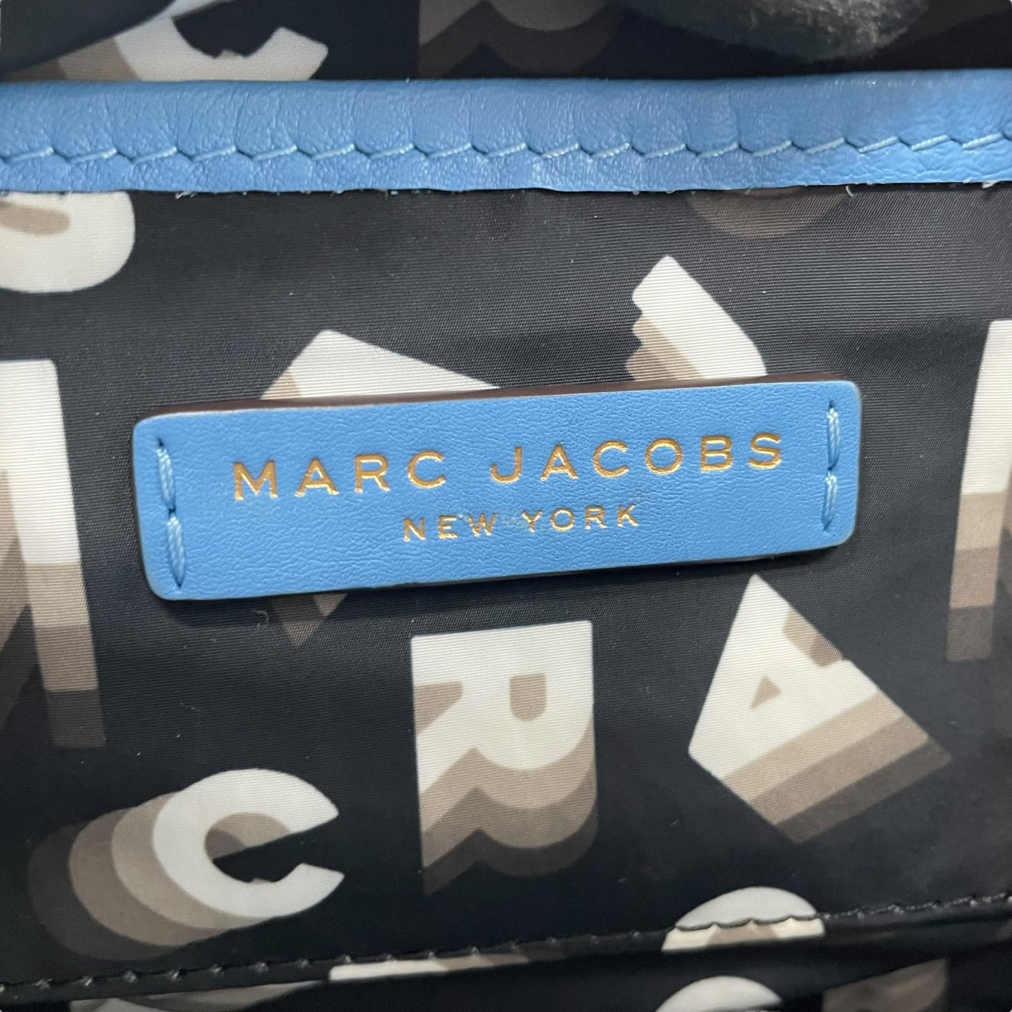 Authentic MARC JACOBS Flash Leather Crossbody Camera Bag Blue Leather Gold Hardware Women's Logo