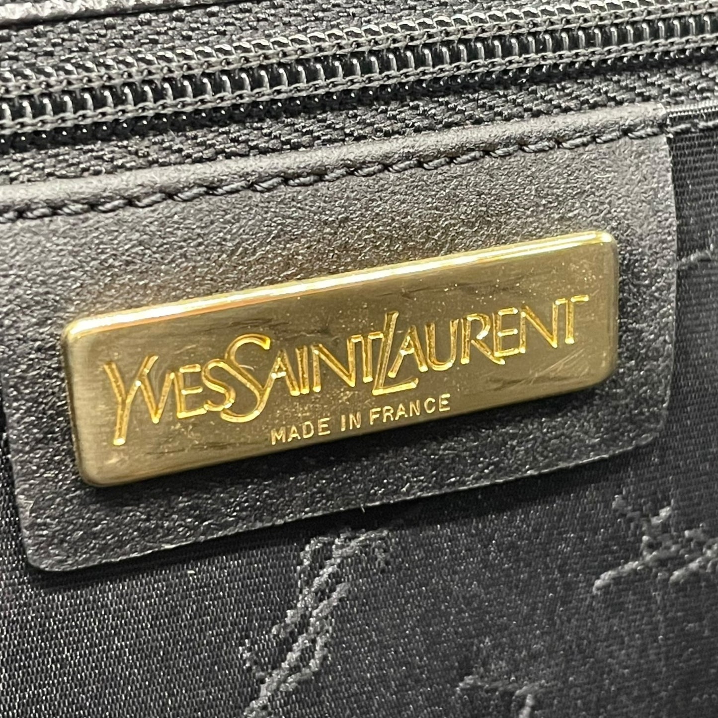 美品 Yves Saint Laurent イヴサンローラン ハンドバッグ 黒 ブラック レザー 本革 ゴールド金具 トップハンドル フラップ開閉 手提げ ロゴ フォーマル レディース ヴィンテージ A
