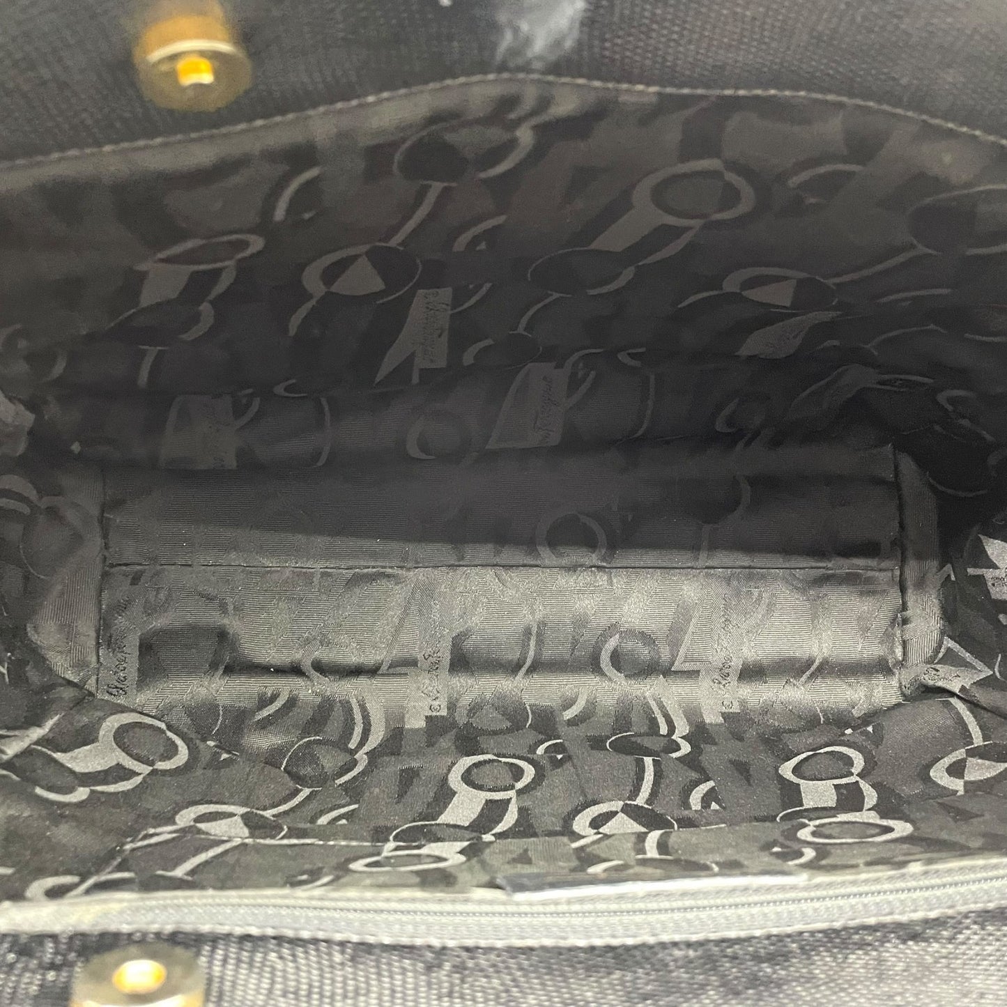 Salvatore Ferragamo フェラガモ ヴァラリボン トートバッグ ワンショルダー レザー トカゲ型押し 黒 ブラック ゴールド金具 肩掛け可 サルヴァトーレフェラガモ レディース D