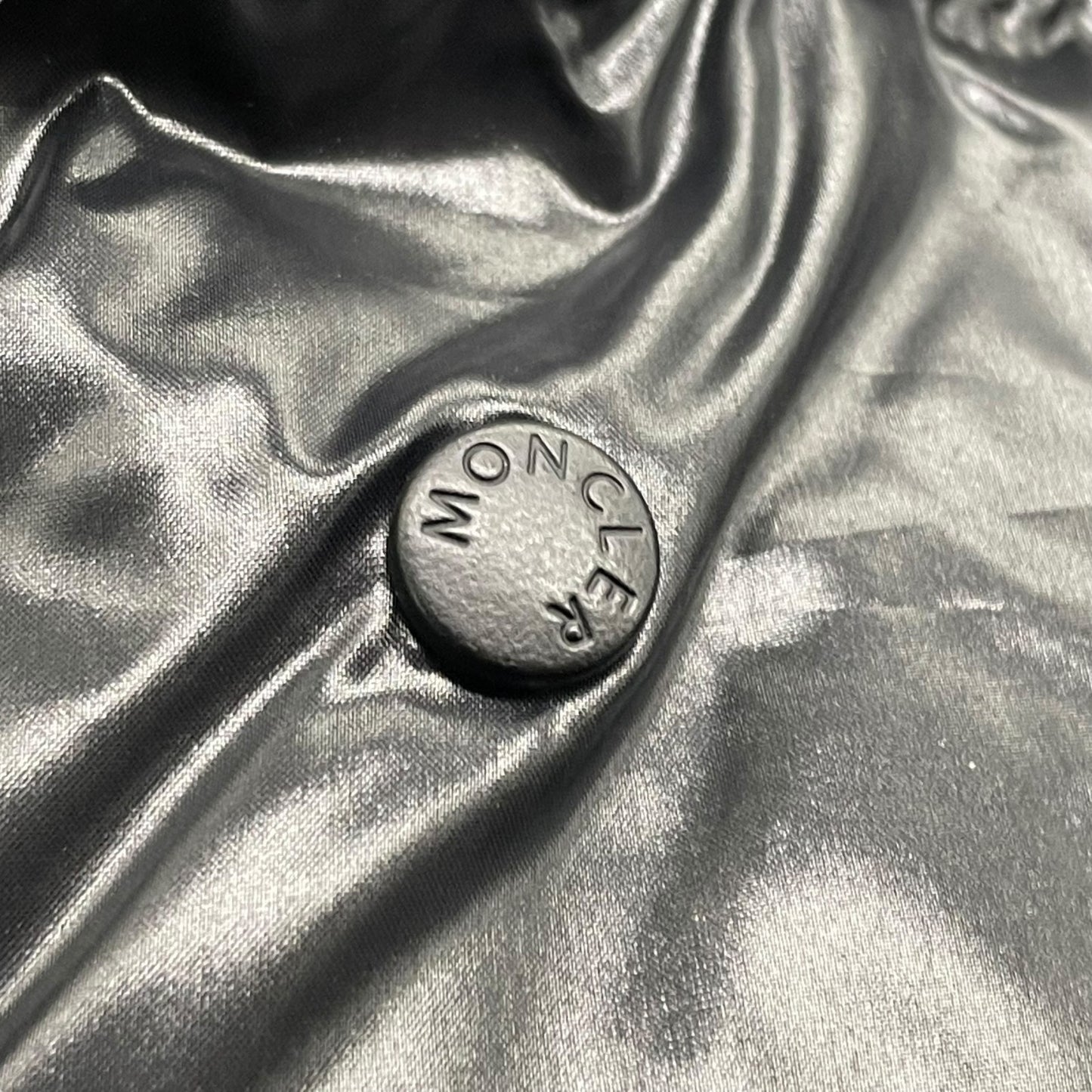 MONCLER モンクレール ダウンジャケット グレー 黒 ブラック スワロフスキー ビーズ 立体ワッペン 茶タグ ナイロン サイズ0 メンズ レディース CT