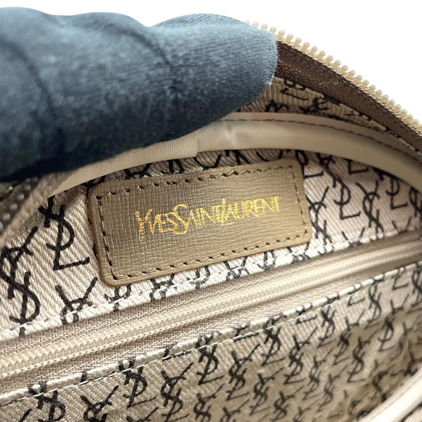 Authentic YVES SAINT LAURENT Giraffe Pattern Camera Bag Shoulder Gray Brown Vintage Women