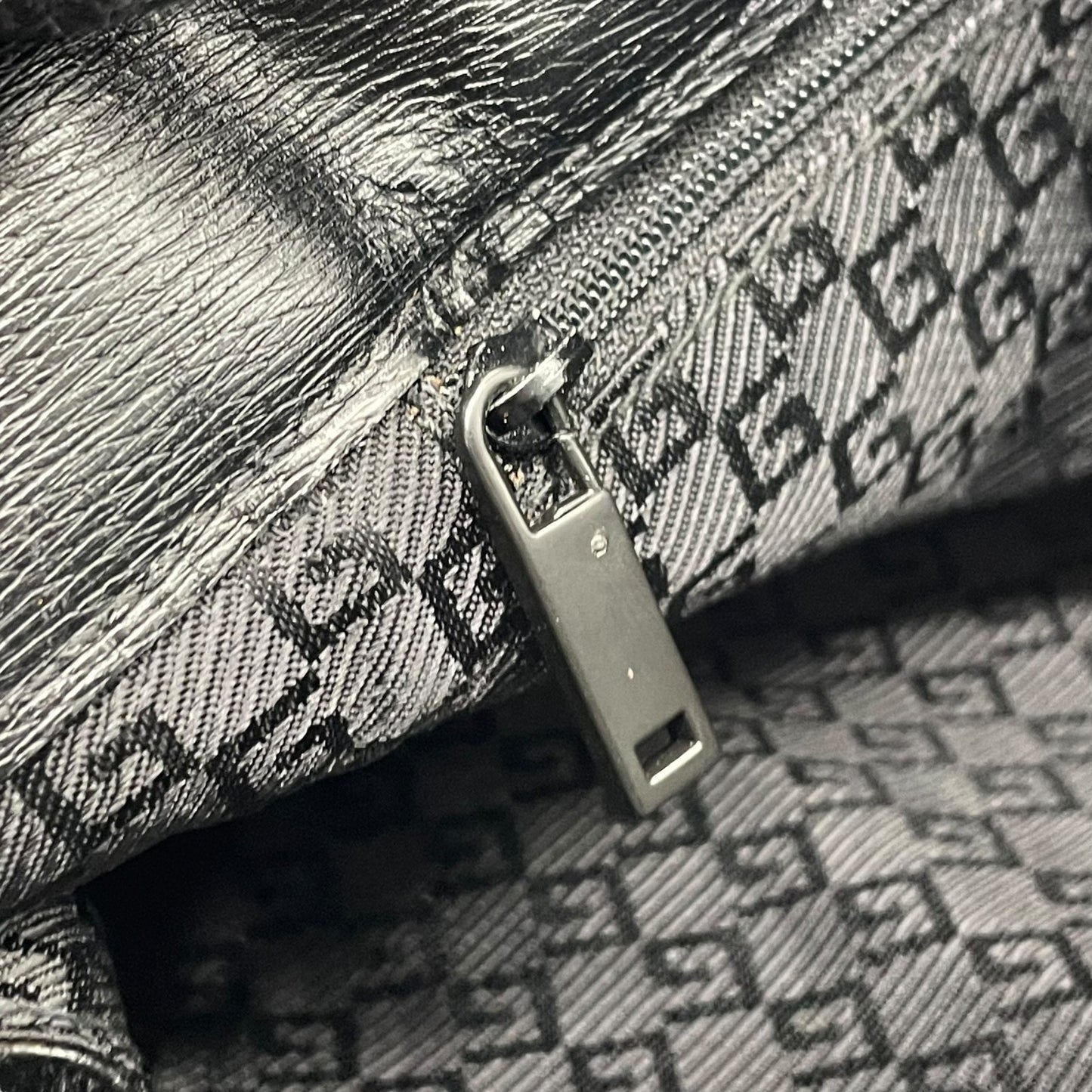 美品 GUCCI グッチ レザー ビジネスバッグ ブラック ゴールド金具 A4収納可 ハンドバッグ メンズ レディース 正規品 D