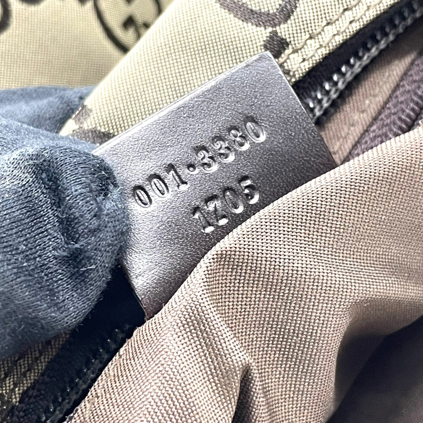 美品 GUCCI グッチ GGキャンバス ワンショルダーバッグ ハンドバッグ カーキ ブラウン キャンバス レザー シルバー金具 GG柄 ダブルポケット レディース K6