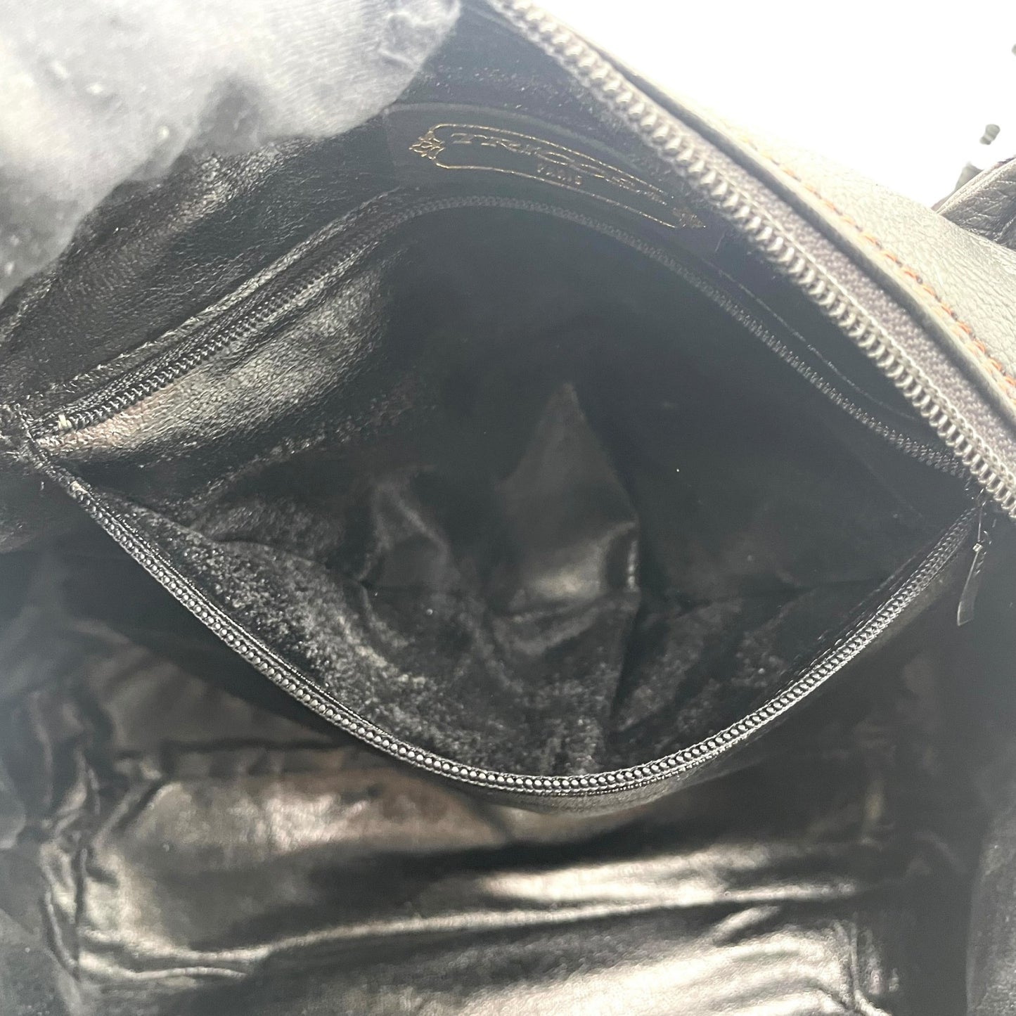 トリコサ TRICOSA レザー トートバッグ 黒 ブラック 型押しロゴ ショルダー 本革 PC収納可 A4収納可 S93