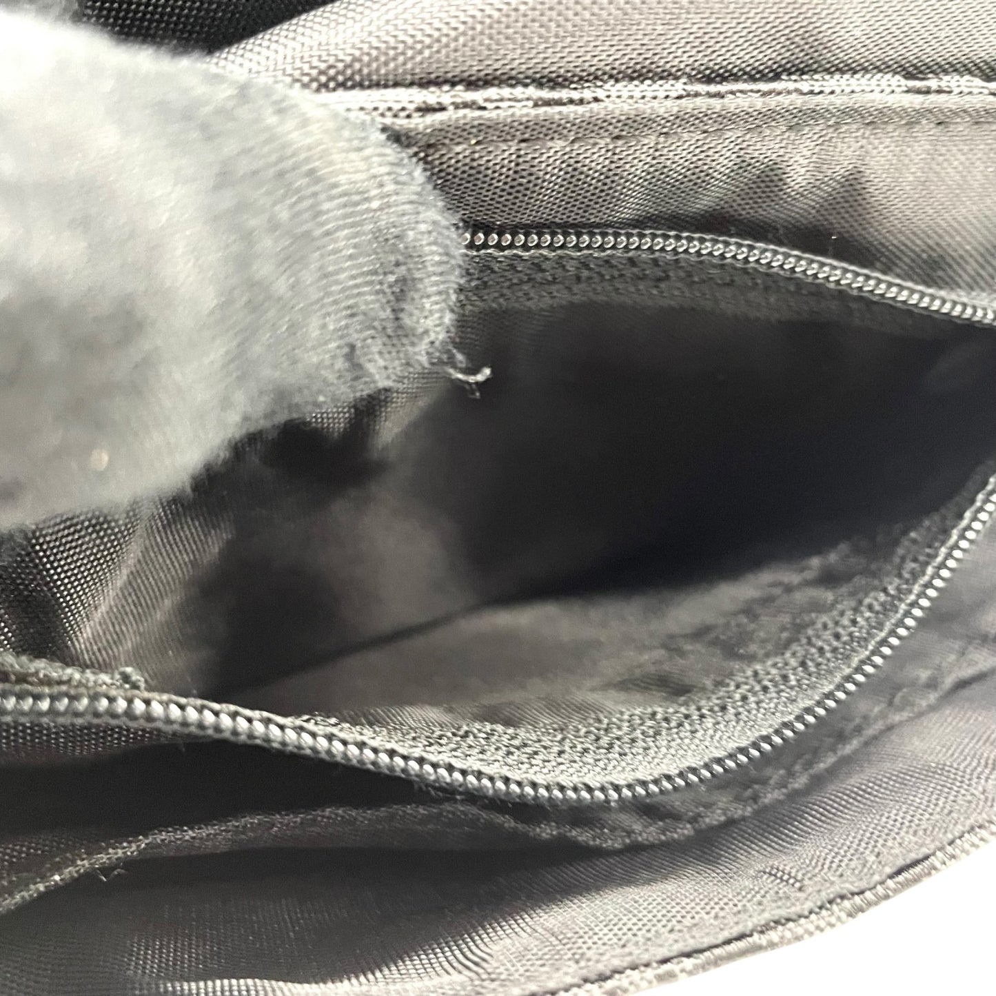 未使用級 クレイサス CLATHAS ショルダーバッグ ミニバッグ 黒 ブラック キャンバス シルバー金具 チェーンショルダー カメリア柄 ロゴ 斜め掛け可 レディース E6