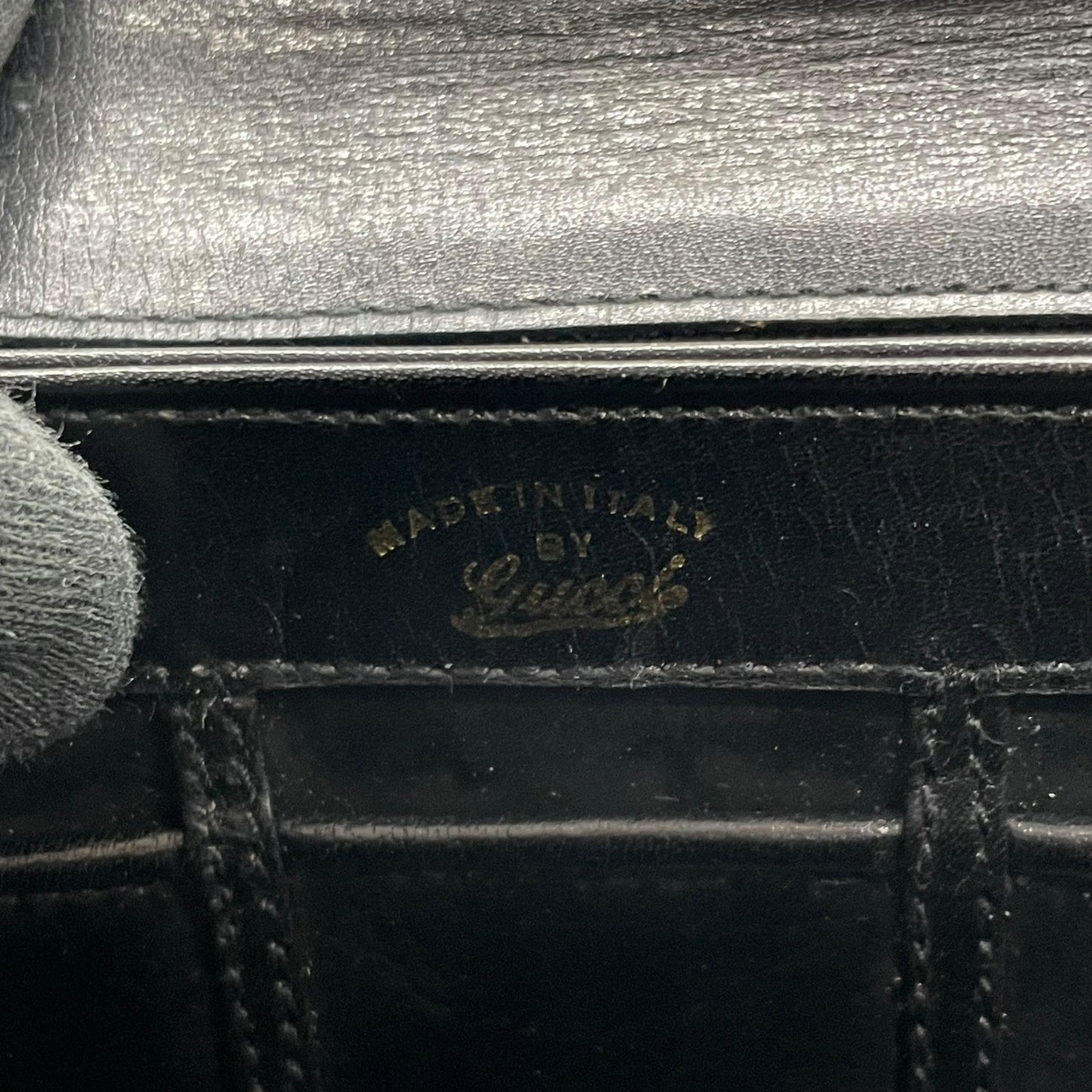 GUCCI オールドグッチ ヴィンテージ ターンロック ハンドバッグ レザー ブラック ゴールド金具 クラシック トップハンドル B5