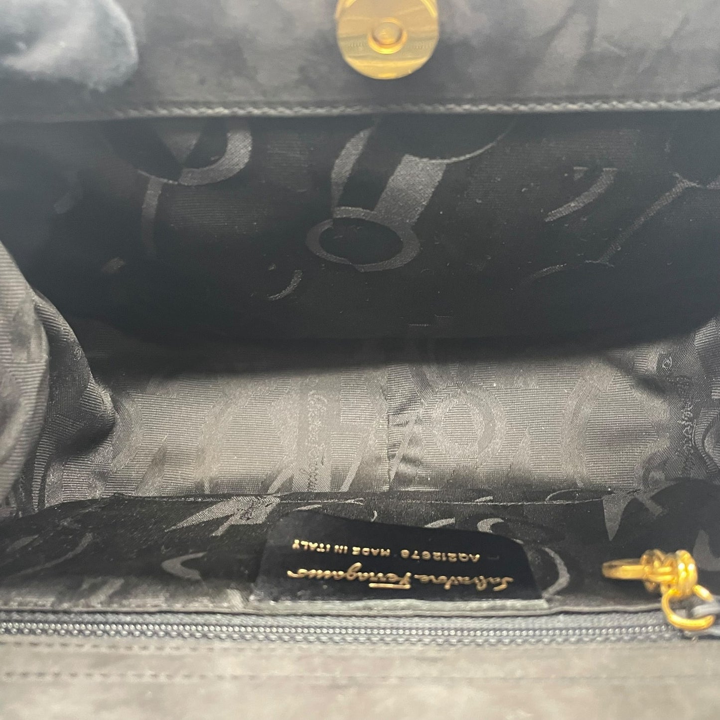 美品 Salvatore Ferragamo フェラガモ ガンチーニ 2WAY ハンドバッグ ショルダーバッグ 黒 ブラック AQ21 ゴールド金具 スエード レディース ヴィンテージ品 E