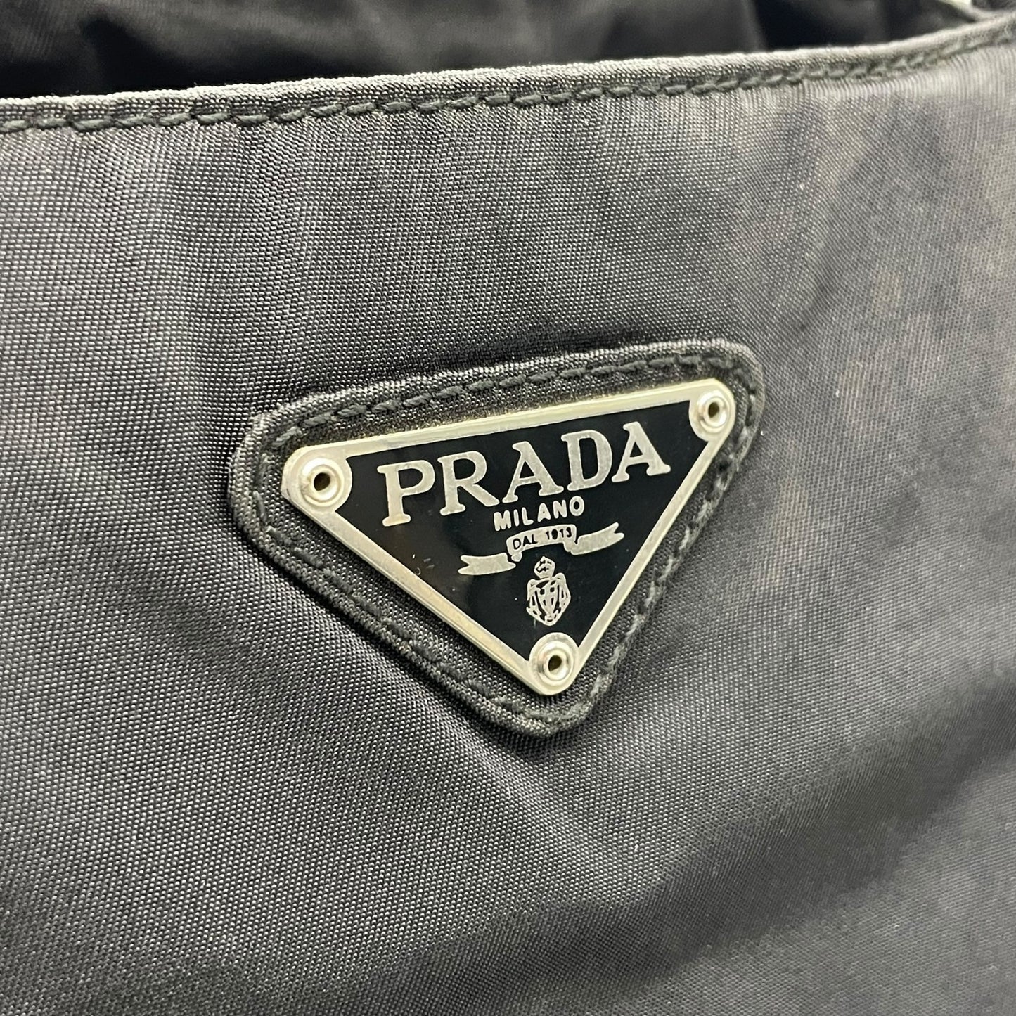 美品 PRADA プラダ ナイロントートバッグ ブラック 三角ロゴプレート 大容量 ハンドバッグ レディース メンズ 正規品 K3
