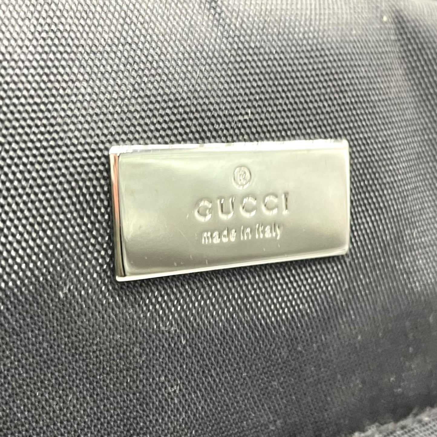 極美品 GUCCI グッチ ボストンバッグ 2WAY ハンドバッグ ブラック 黒 ナイロン 肩掛け 斜め掛け クロスボディ シルバー金具 メンズ レディース ユニセックス トラベルバッグ 大容量 Z4