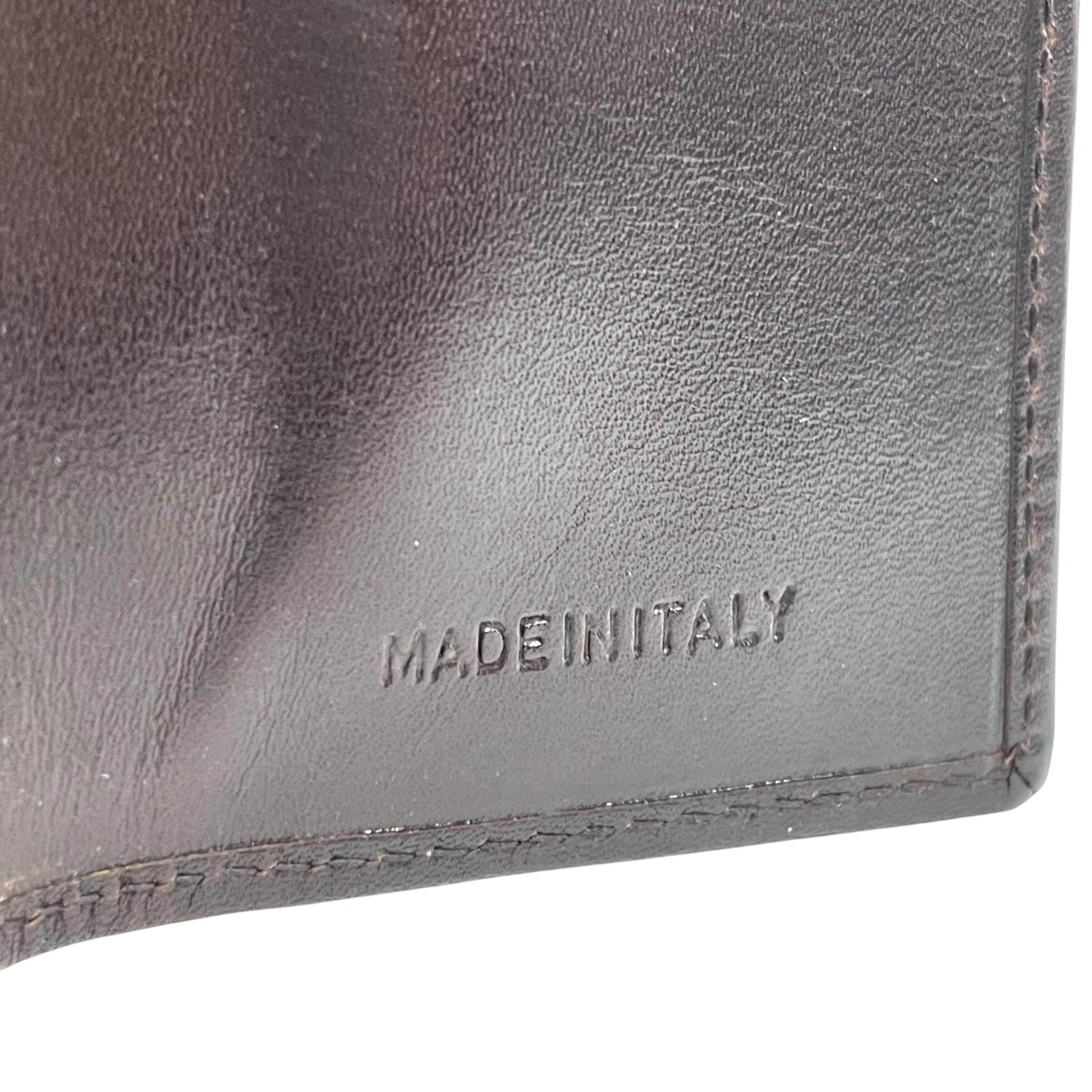 美品 PRADA プラダ 三つ折り財布 コンパクト財布 三角プレートロゴ トライアングルロゴ 茶 ダークブラウン レザー シルバー金具 メンズ レディース M5