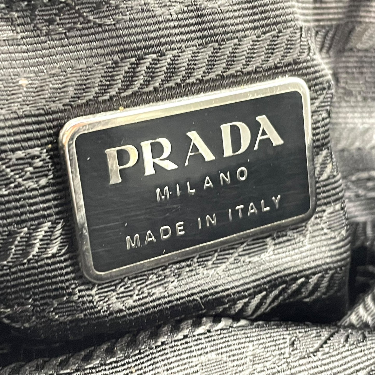 美品 PRADA プラダ ワンショルダー ショルダーバッグ ハンドバッグ 三角プレートロゴ トライアングルロゴ 黒 ブラック ナイロン シルバー金具 レディース B2