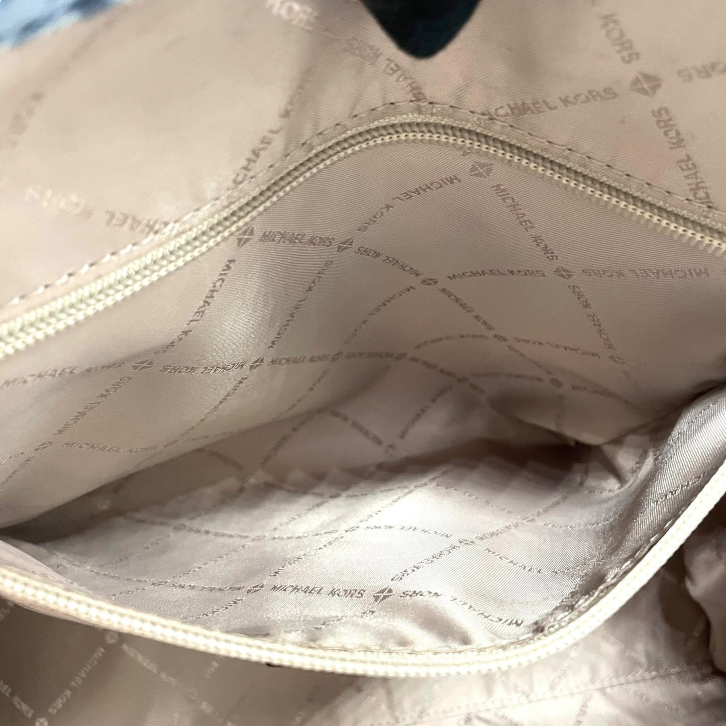 マイケルコース MICHAEL KORS トートバッグ MKロゴ 紺 ネイビー ジャカード 金金具 ゴールド金具 A4収納可 ハンドバッグ A2