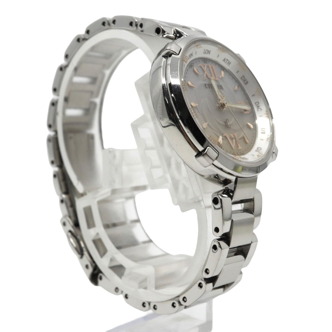 【極美品/稼働品】シチズン クロスシー 腕時計 H240-T020097 エコドライブ 電波ソーラー ワールドタイム レディース デイト シルバー アナログ ビジネス エレガント 高機能 日本製 デュラテクト クリーニング済み G4